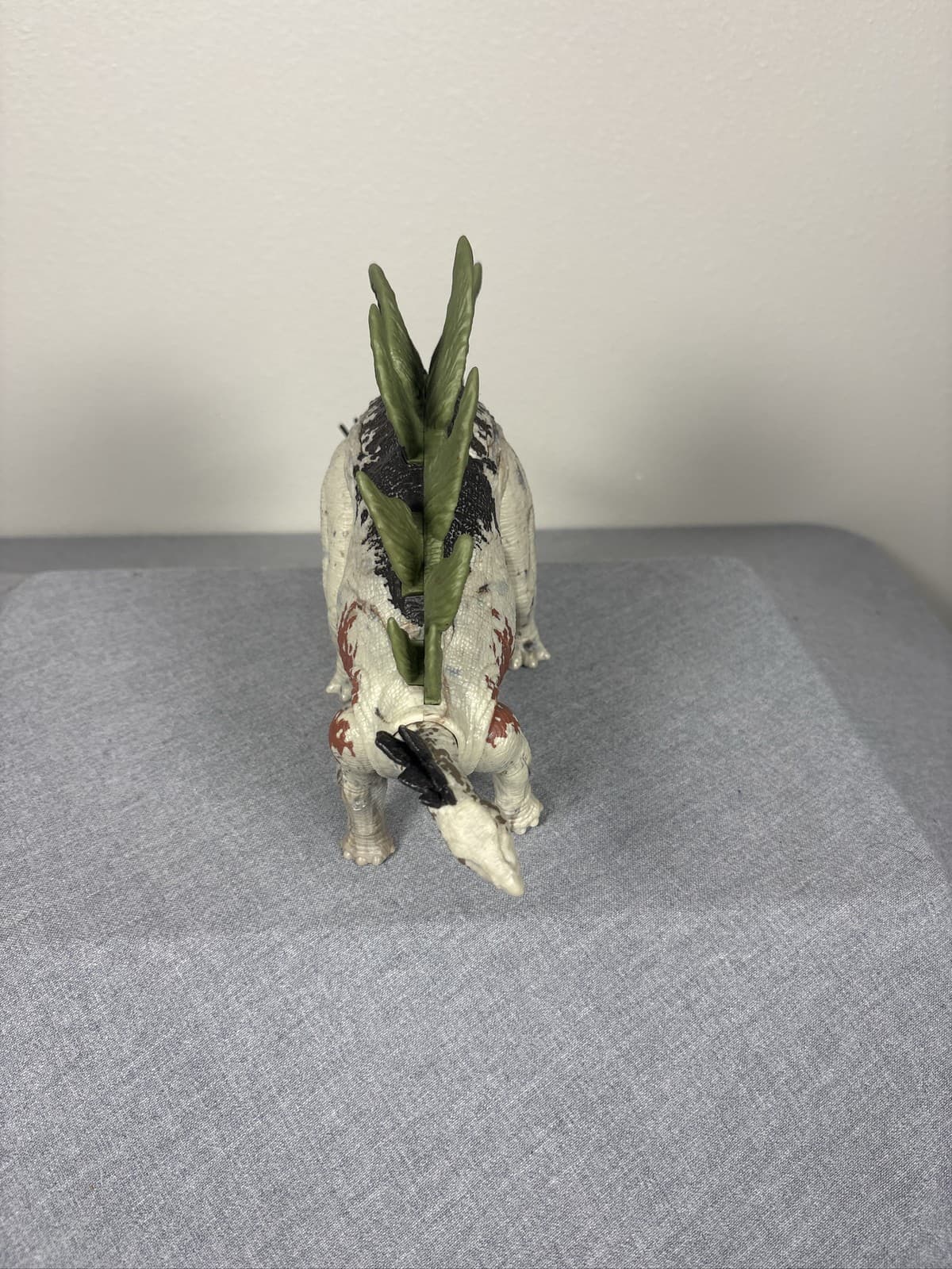 Mattel Jurassic World Dino Trackers Stegosaurus Dinosaur Action Figure - Thumbnail 2