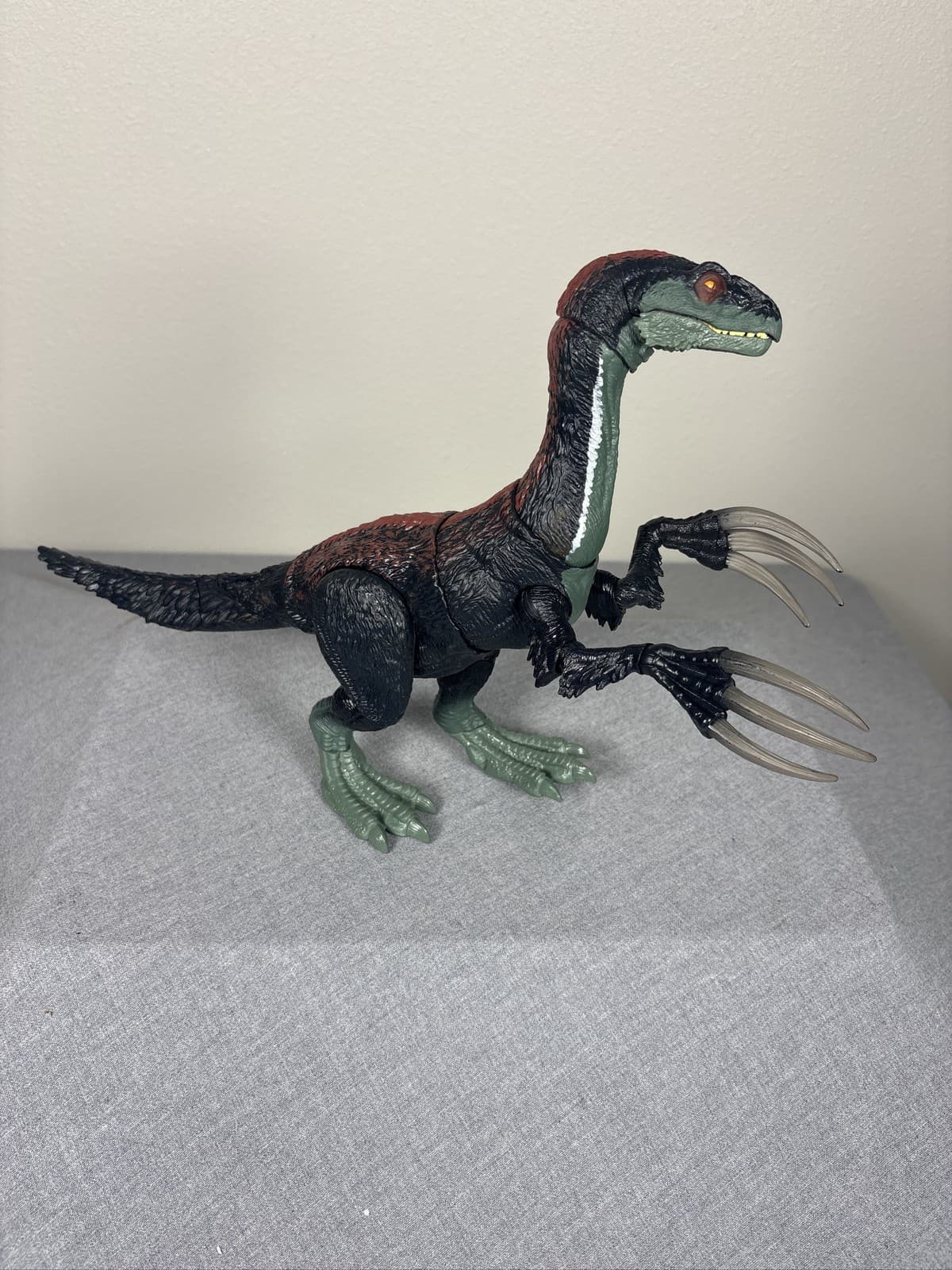 Mattel Jurassic World Dominion Sound Slashin Therizinosaurus Figure - Thumbnail 3