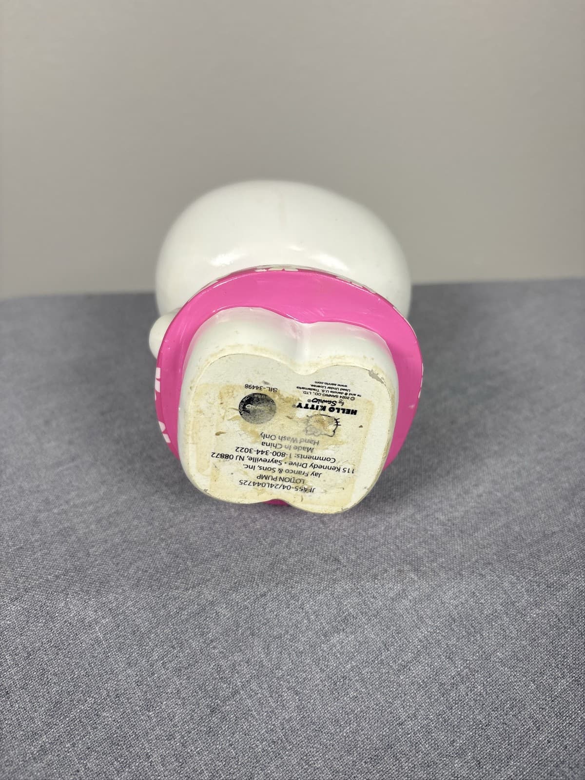 Sanrio Hello Kitty Ceramic Soap Lotion Dispenser Pink Daisy Dress Bow - Thumbnail 3