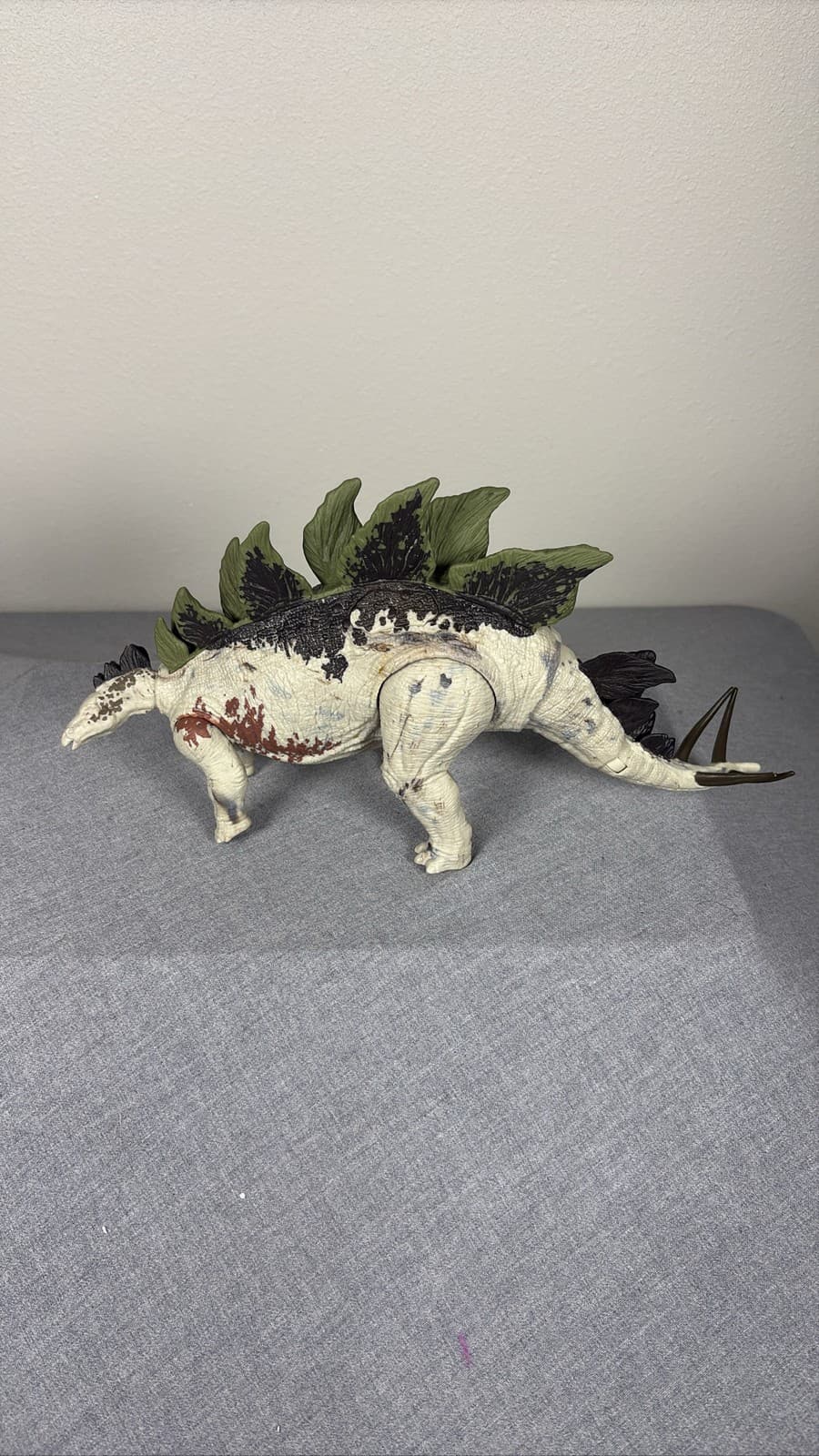 Mattel Jurassic World Dino Trackers Stegosaurus Dinosaur Action Figure