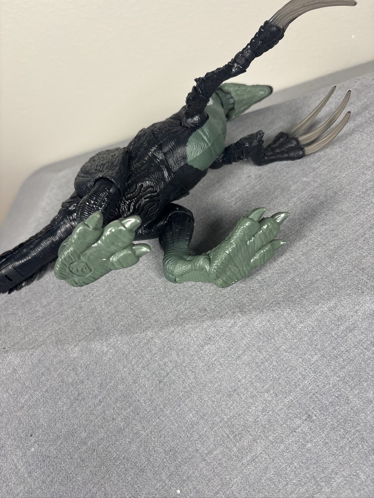 Mattel Jurassic World Dominion Sound Slashin Therizinosaurus Figure - Thumbnail 5