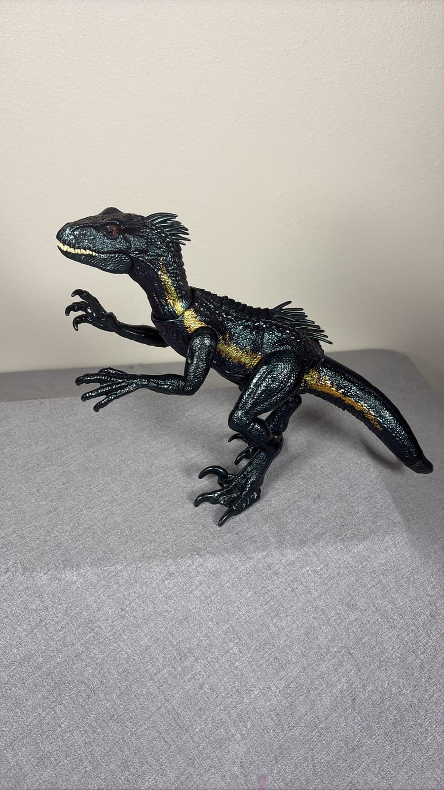 Mattel Jurassic World Indoraptor Action Figure Black Gold Dinosaur