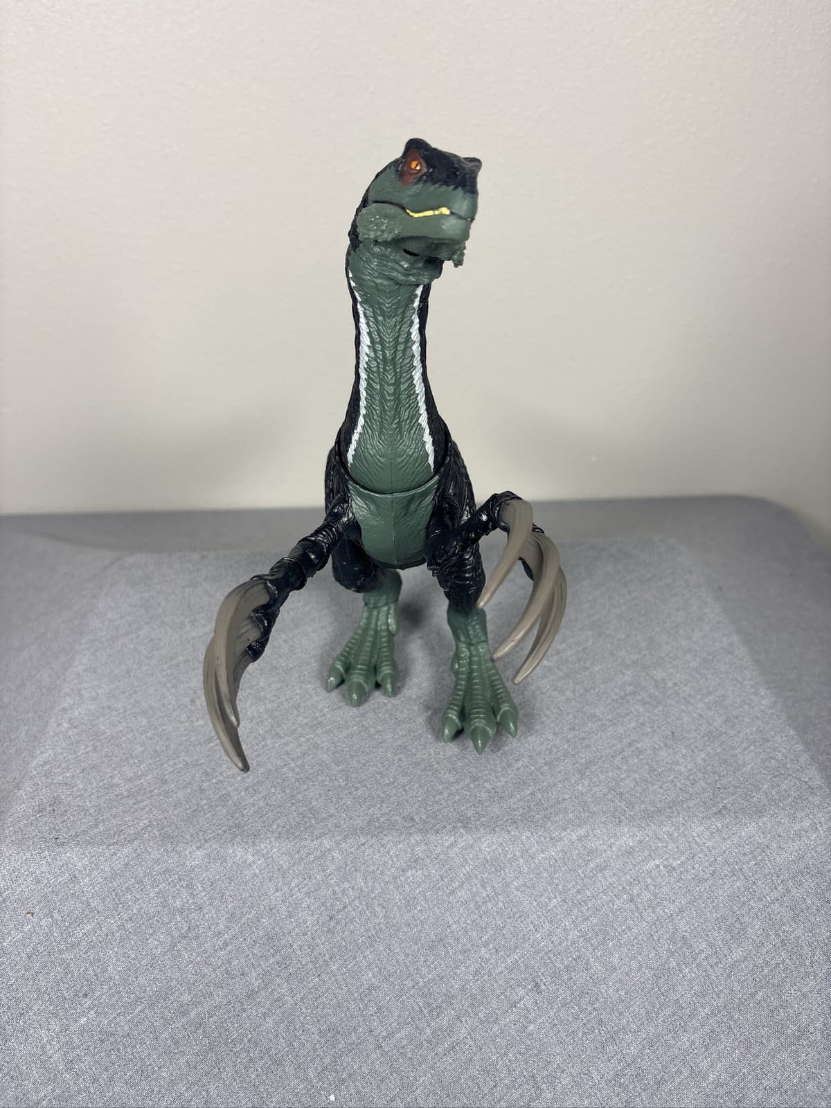 Mattel Jurassic World Dominion Sound Slashin Therizinosaurus Figure - Thumbnail 2