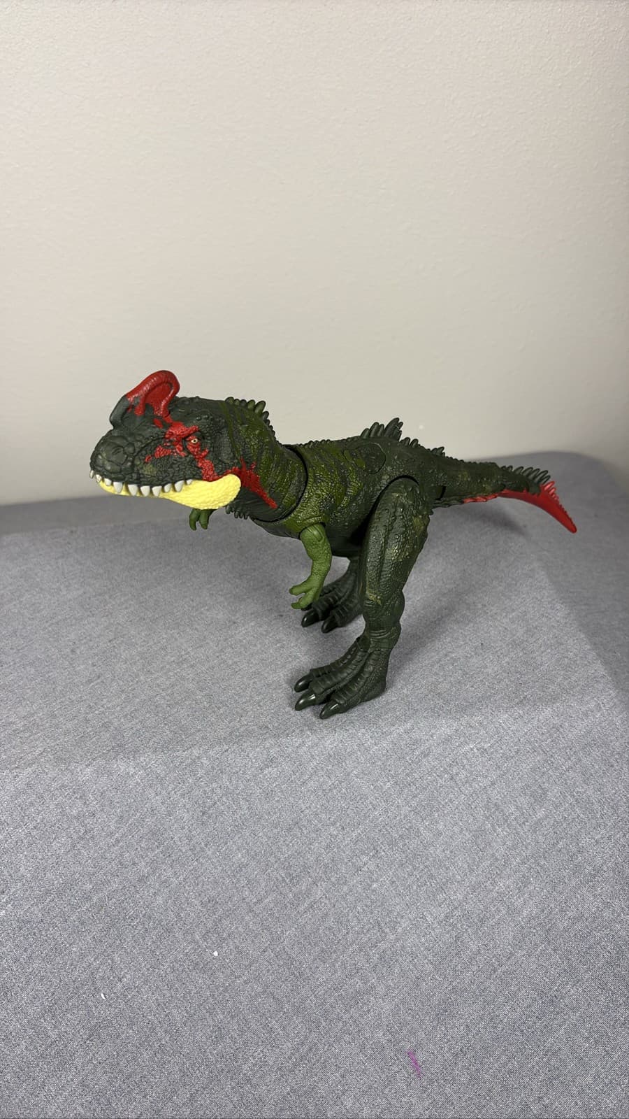 Mattel Jurassic World Dino Trackers Sinotyrannus Dinosaur Figure