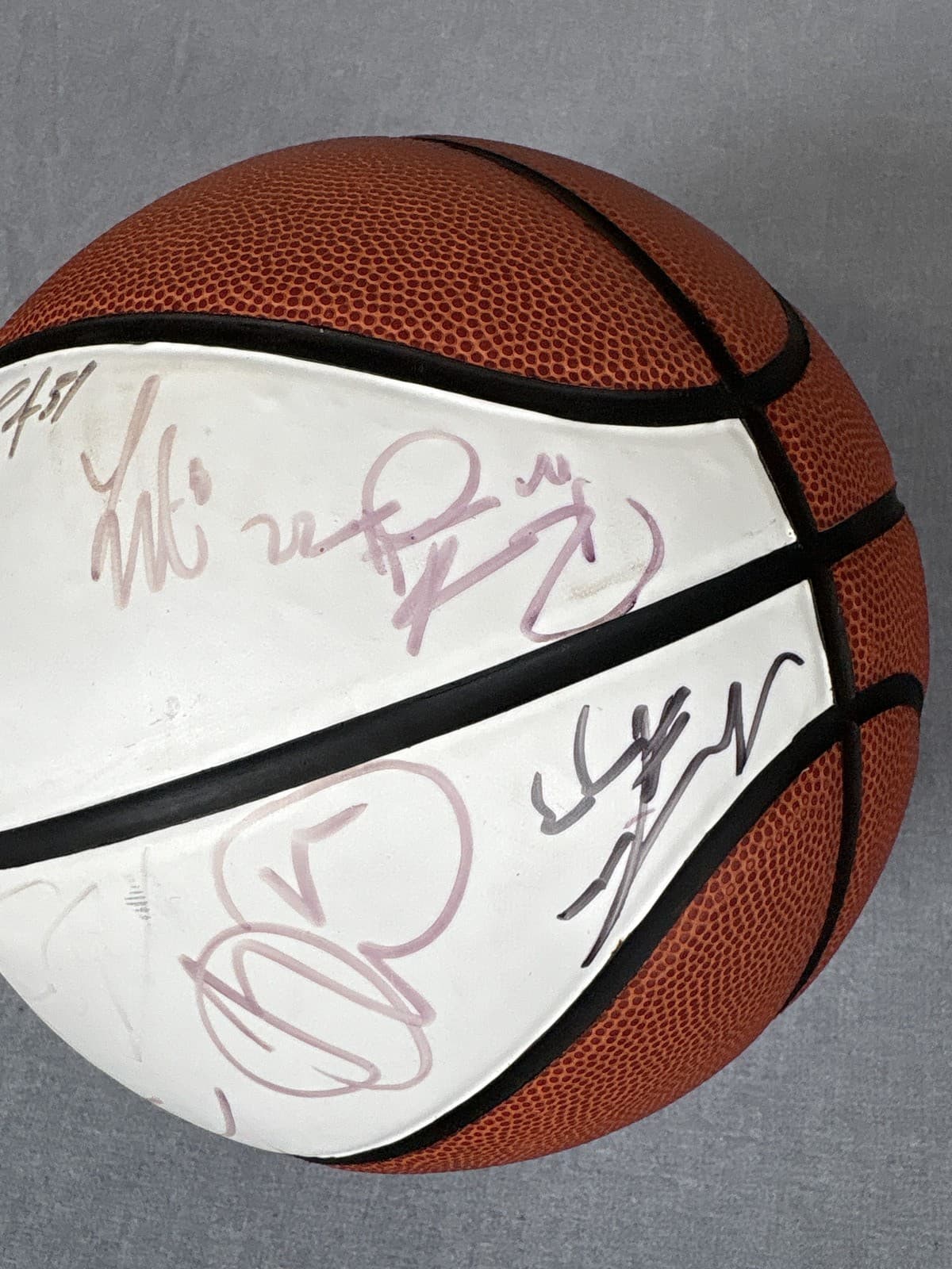 2005-2006 Seattle Supersonics NBA Team Autographed Basketball - Thumbnail 4