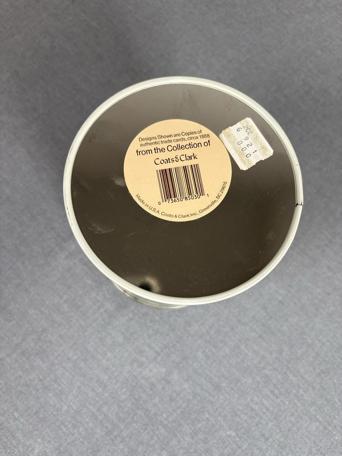 Vintage Clark's O.N.T. Spool Cotton Advertising Tin Canister Collectible - Thumbnail 5