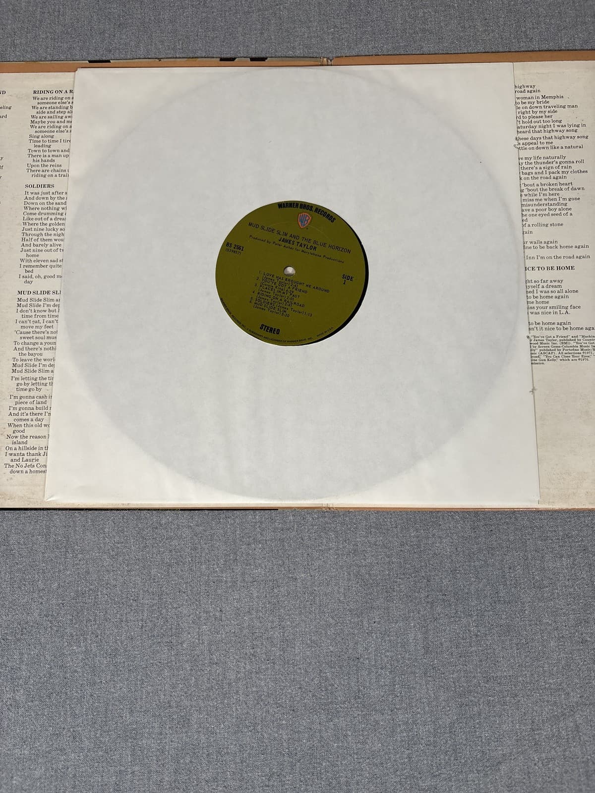 Signed James Taylor Mud Slide Slim LP Vinyl Record 1971 WB BS 2561 Autographed - Thumbnail 4