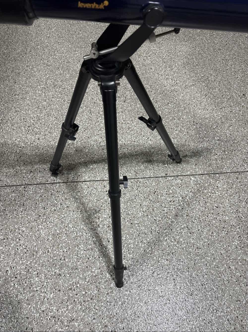 Levenhuk Strike 80 NG Refractor Telescope w/ 3x Barlow & HR20mm Eyepiece - Thumbnail 5