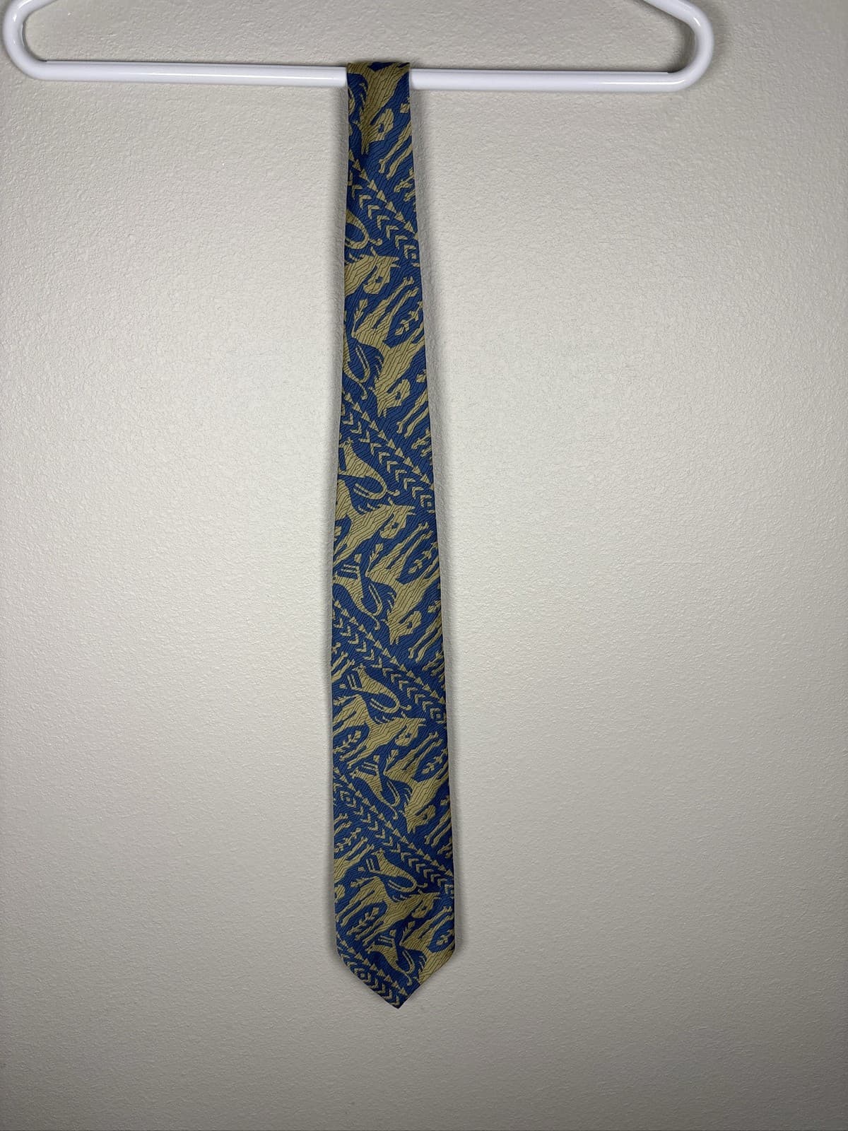 Vintage Royal Knight Mens Neck Tie Blue Gold Winged Lion Crest Heraldic Silk - Thumbnail 2