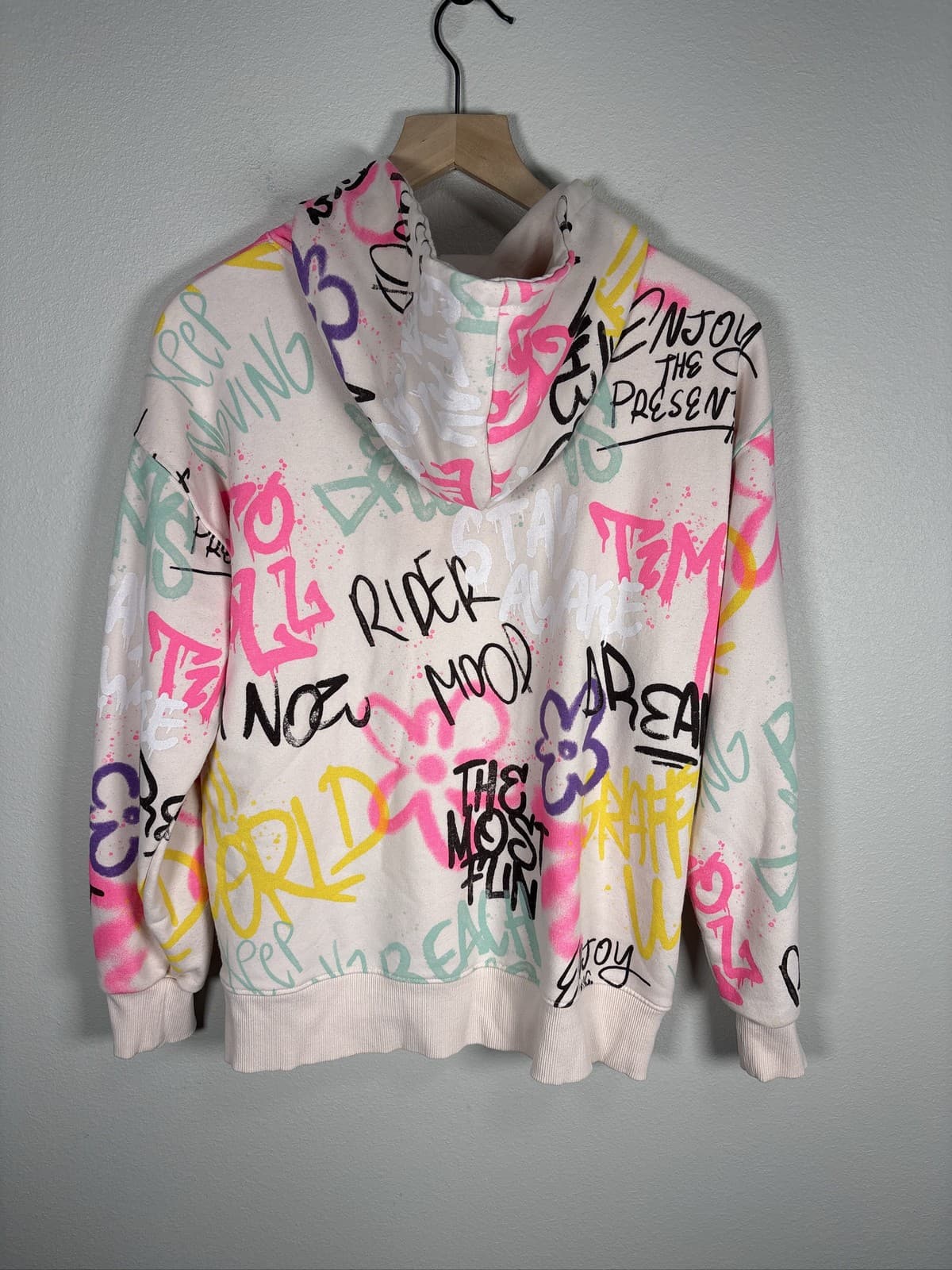 Zara Girls Pink Graffiti Print Hoodie Sweatshirt Size 13-14 164cm - Thumbnail 3