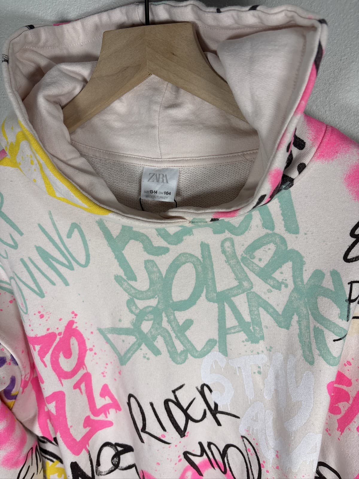 Zara Girls Pink Graffiti Print Hoodie Sweatshirt Size 13-14 164cm - Thumbnail 2
