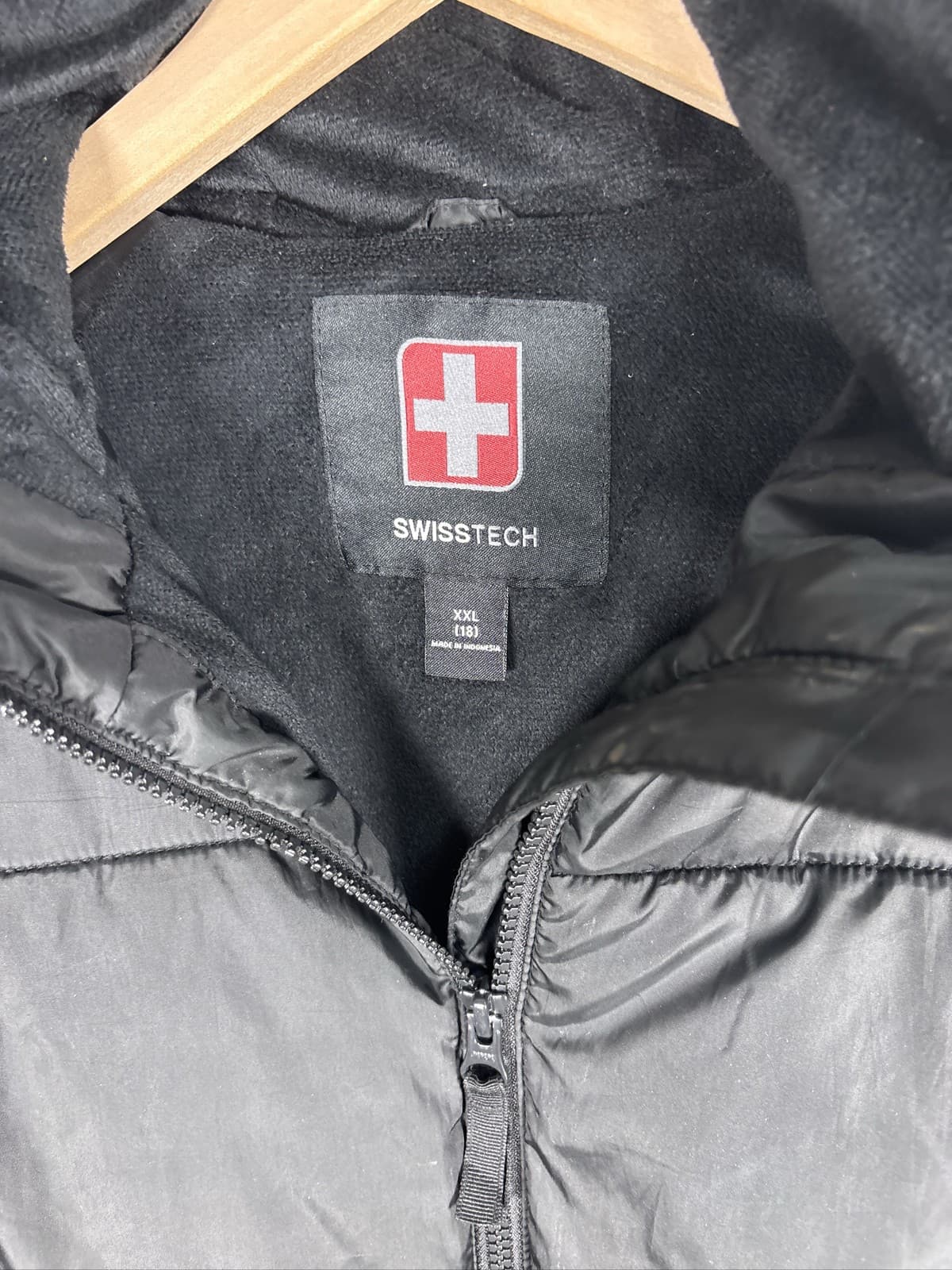 Swiss Tech Girls Black Puffer Jacket Winter Hooded Coat Size XXL 18 - Thumbnail 2