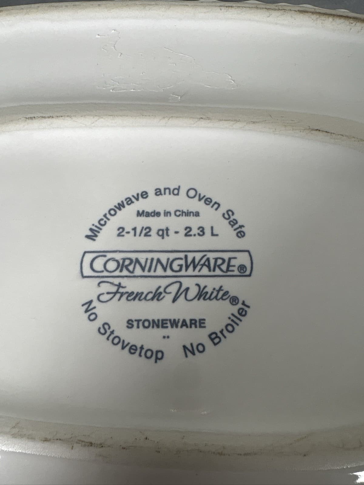 CorningWare French White 2.5 Quart Oval Casserole Dish with Glass Lid - Thumbnail 6