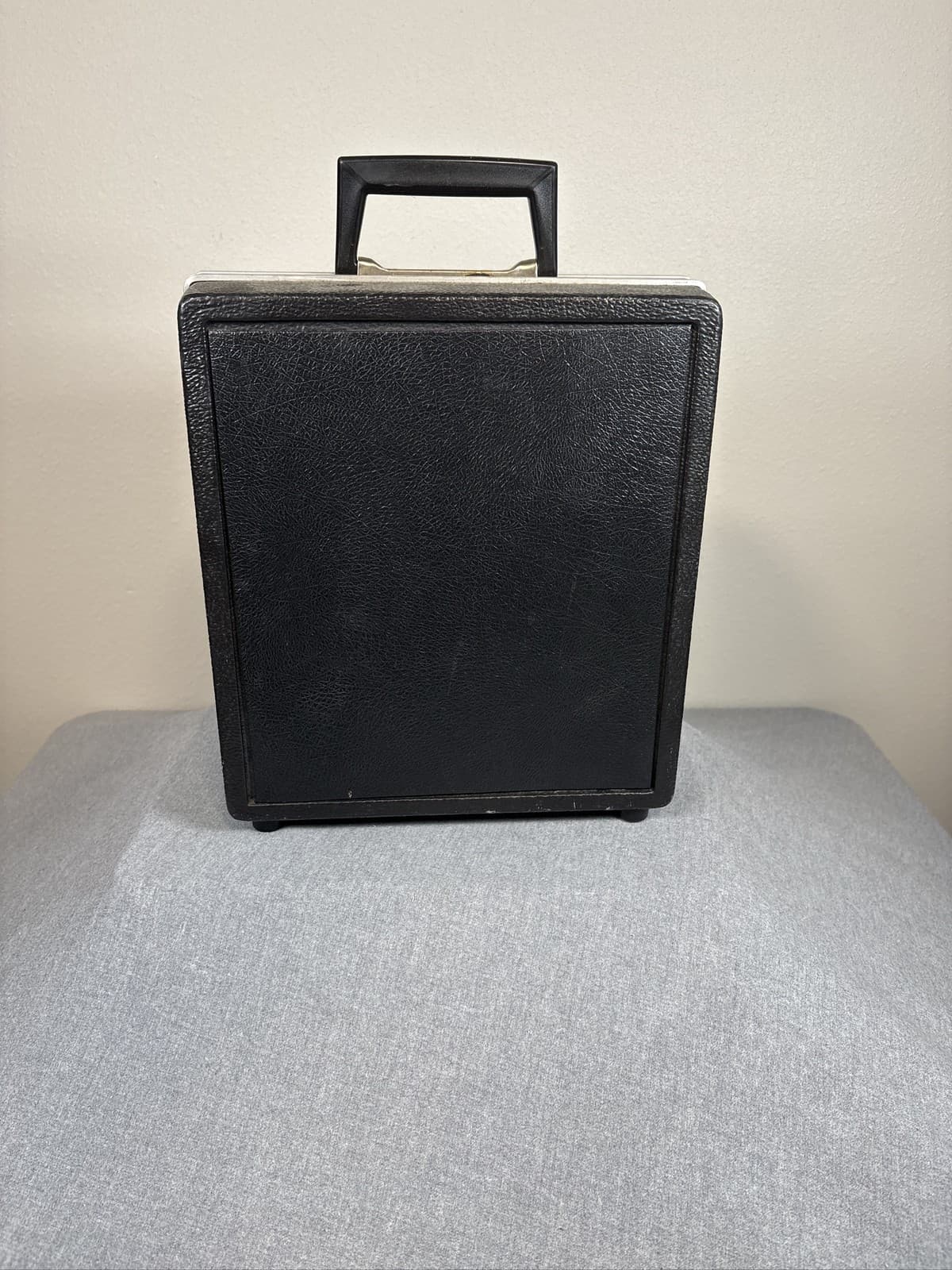 Vintage Mid-Century Travel Bar Kit Portable Case Cups - Thumbnail 5