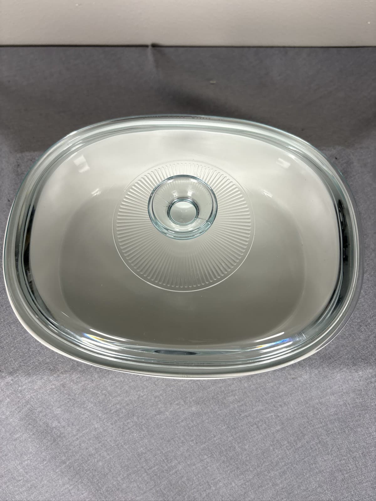 CorningWare French White 2.5 Quart Oval Casserole Dish with Glass Lid - Thumbnail 2