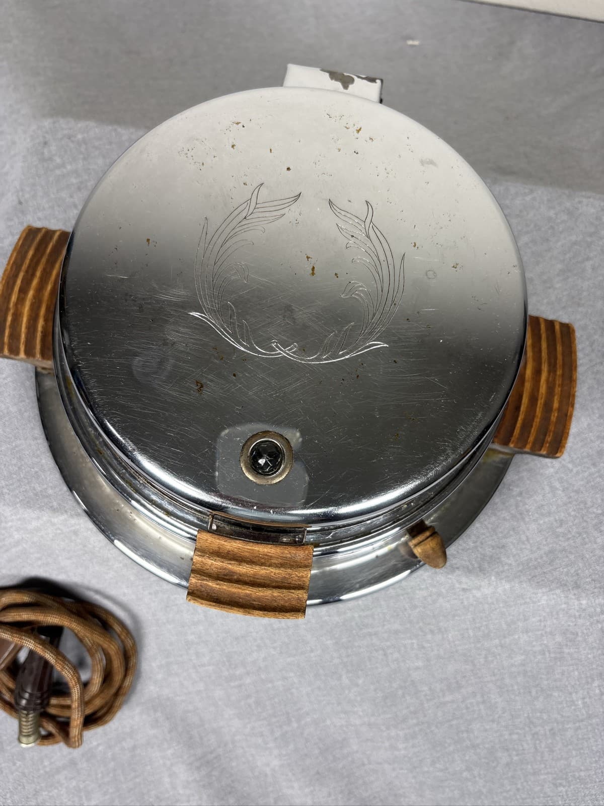 Vintage Dominion Electric Waffle Maker Mansfield Ohio USA - Thumbnail 2