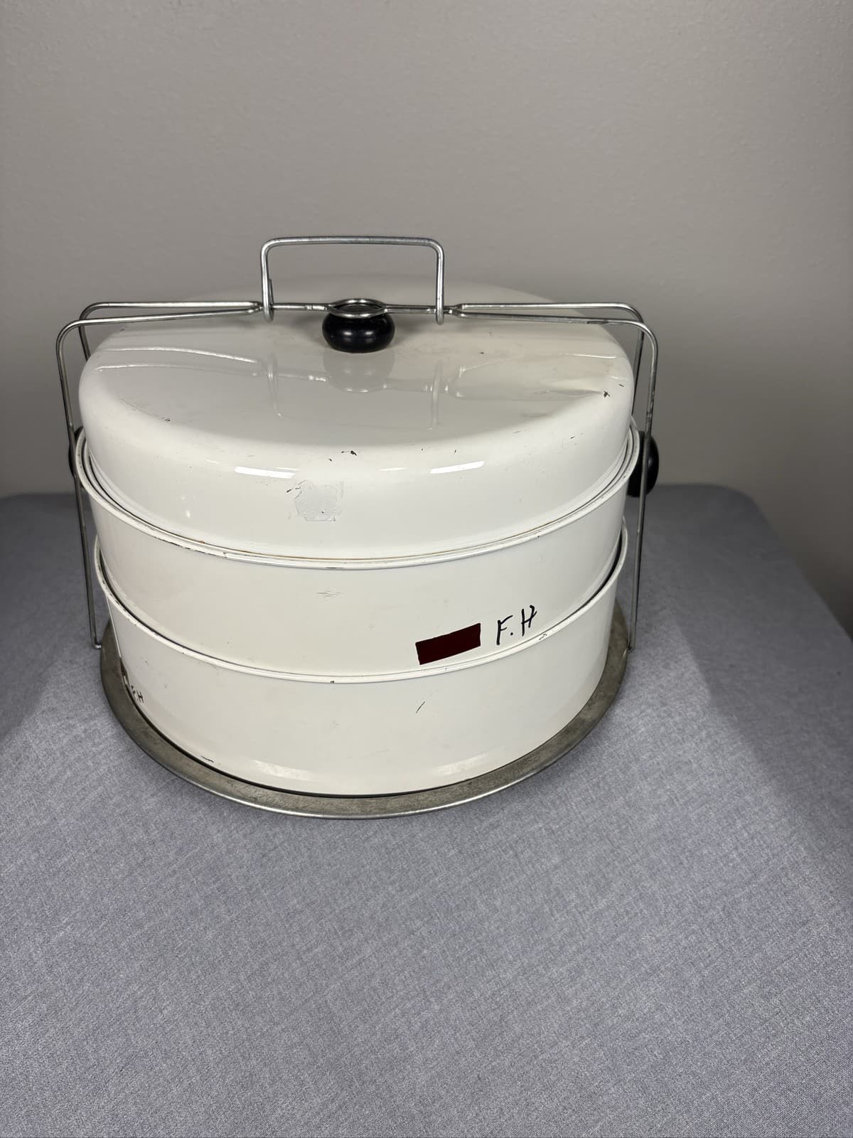 Vintage White Enamel Metal Stacking Tiffin Box 3 Tier Cookie Cake Food Carrier - Thumbnail 3
