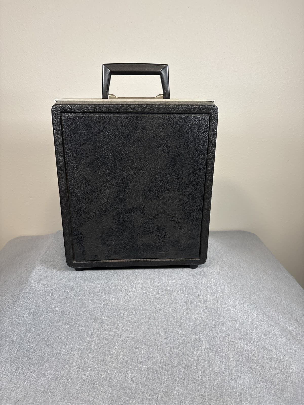 Vintage Mid-Century Travel Bar Kit Portable Case Cups - Thumbnail 4