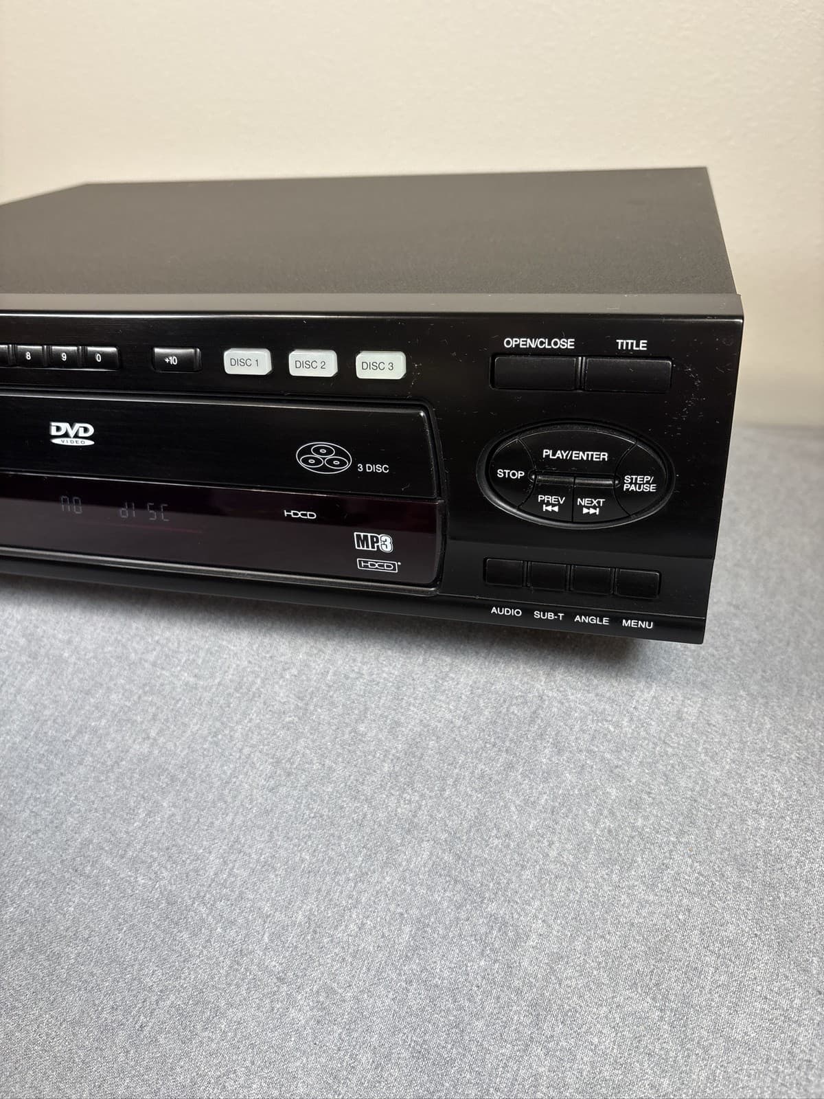 APEX AD-5131 3-Disc DVD CD Changer Player Karaoke Mic Inputs - Thumbnail 2