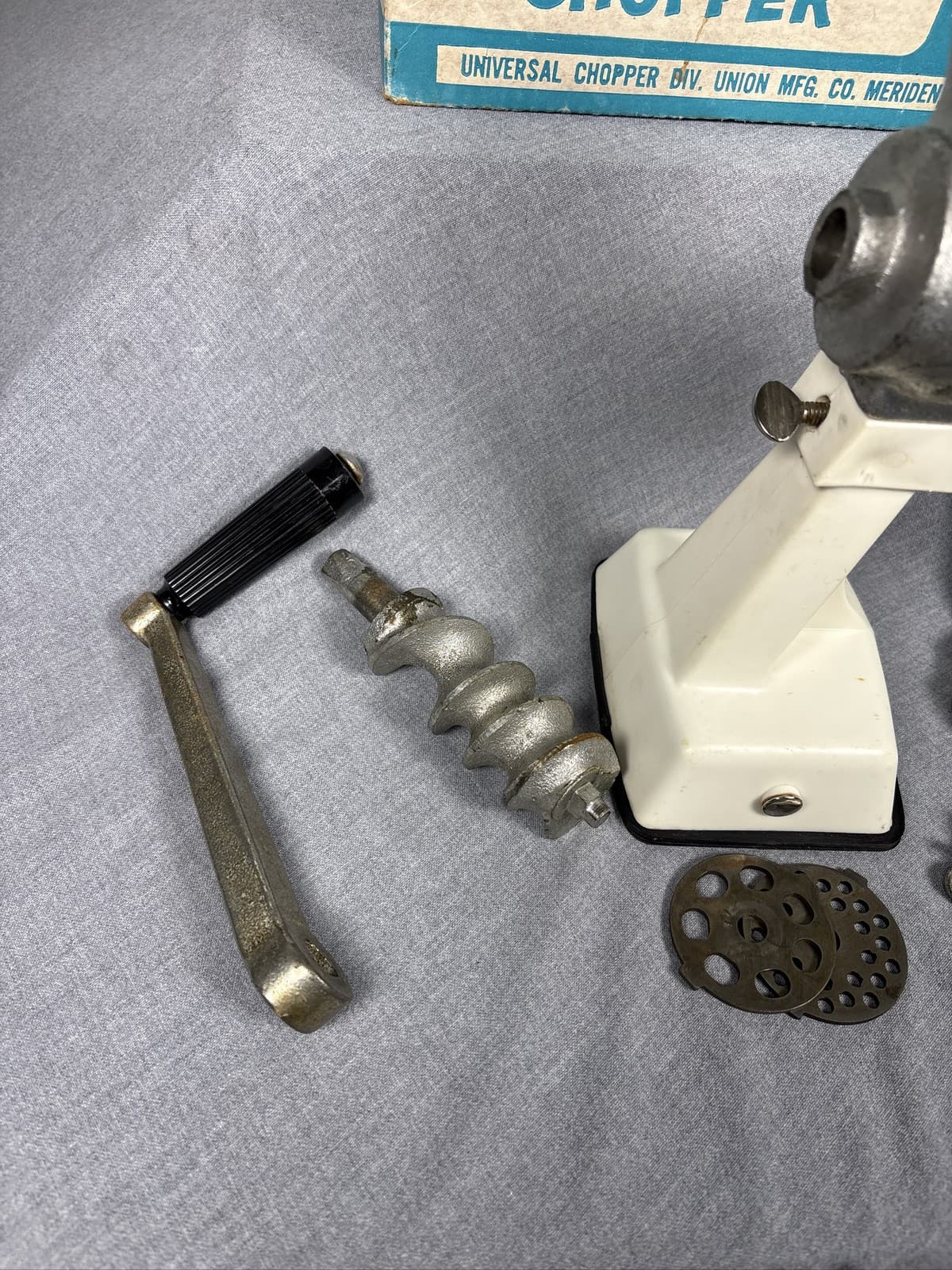 Vintage Universal Suction Base Food and Meat Chopper No 400 Including Packaging - Thumbnail 4