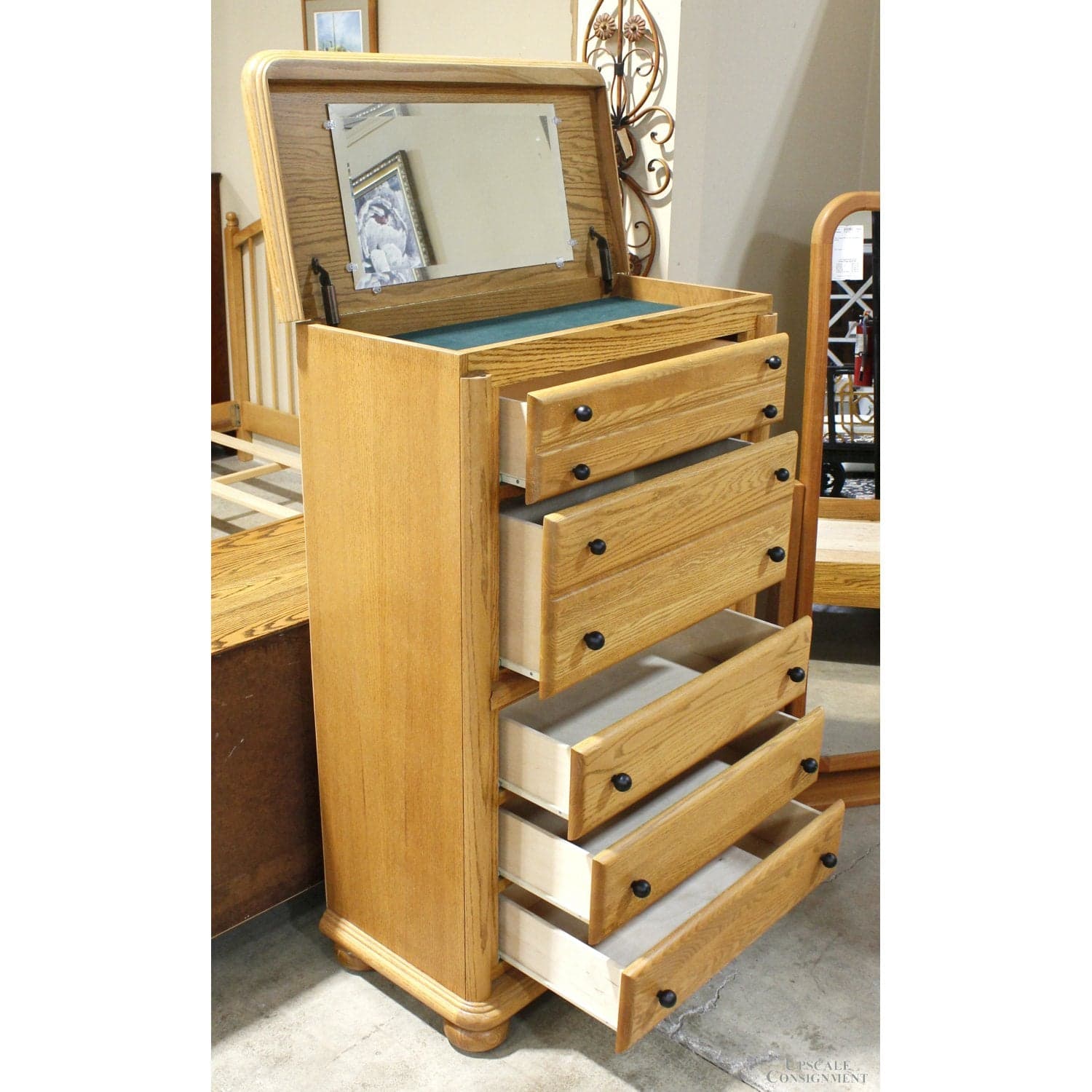 Arbek Oak Chest of Drawers - Thumbnail 2