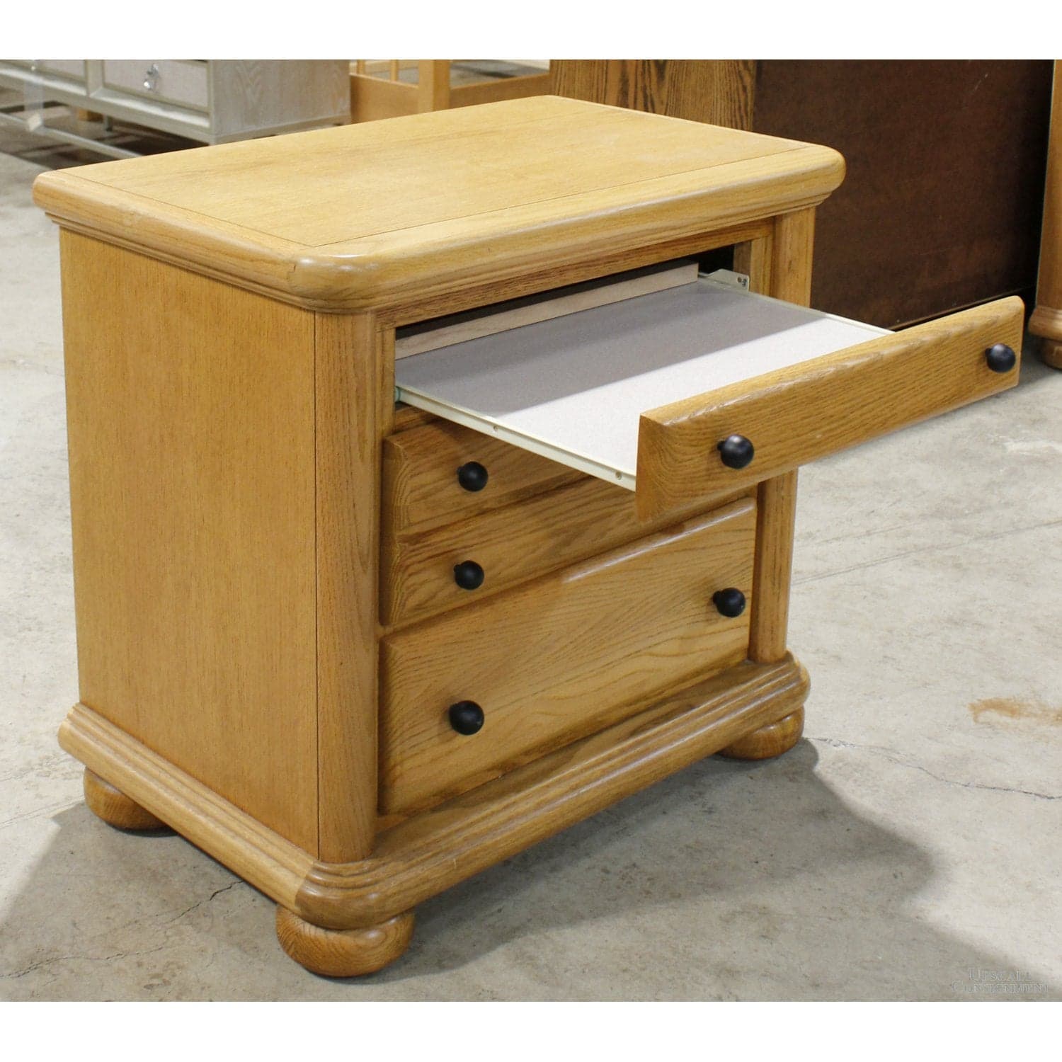 Arbek Oak Nightstand - Thumbnail 2