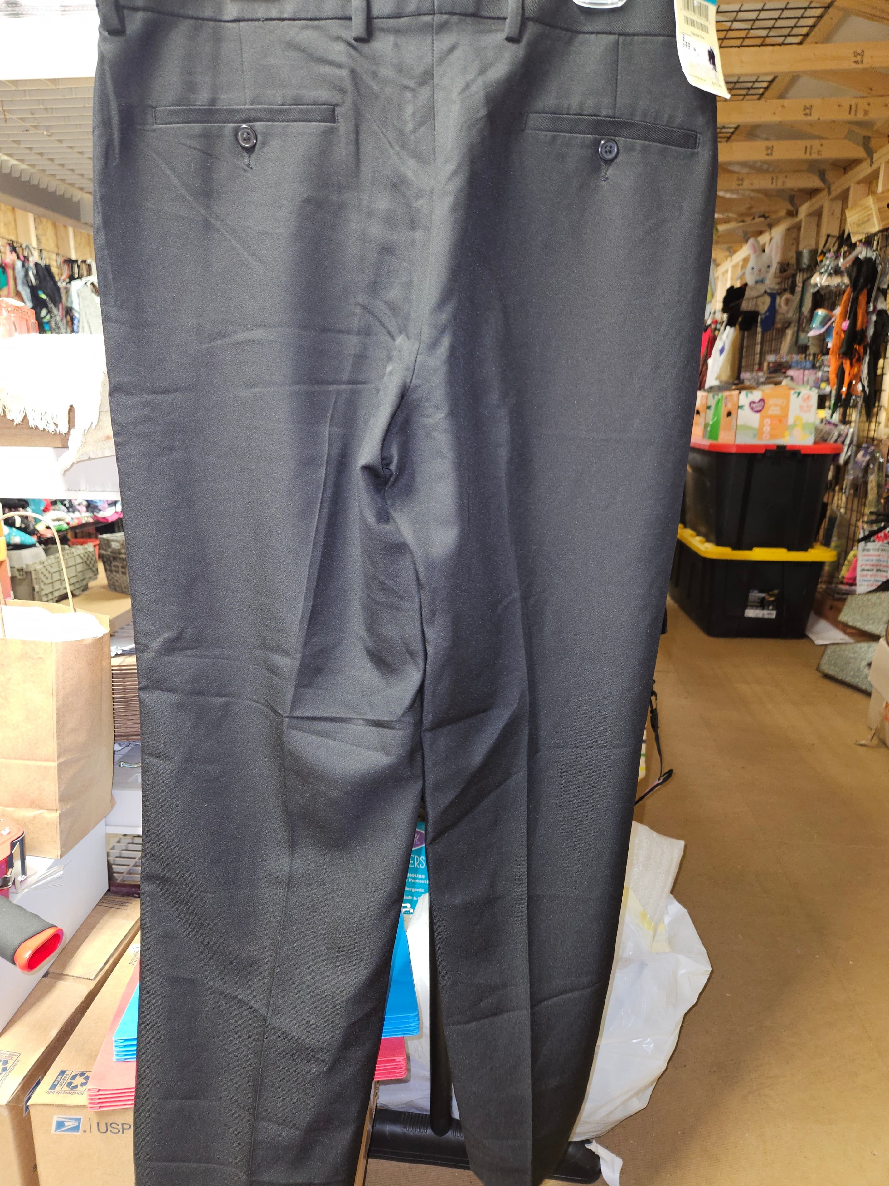 Black Dress Pants with Pleats - Thumbnail 3