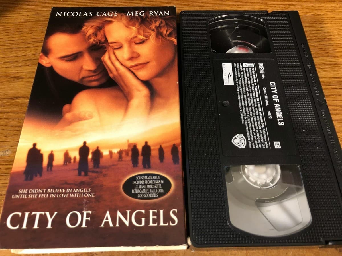 City of Angels [VHS] - Thumbnail 4