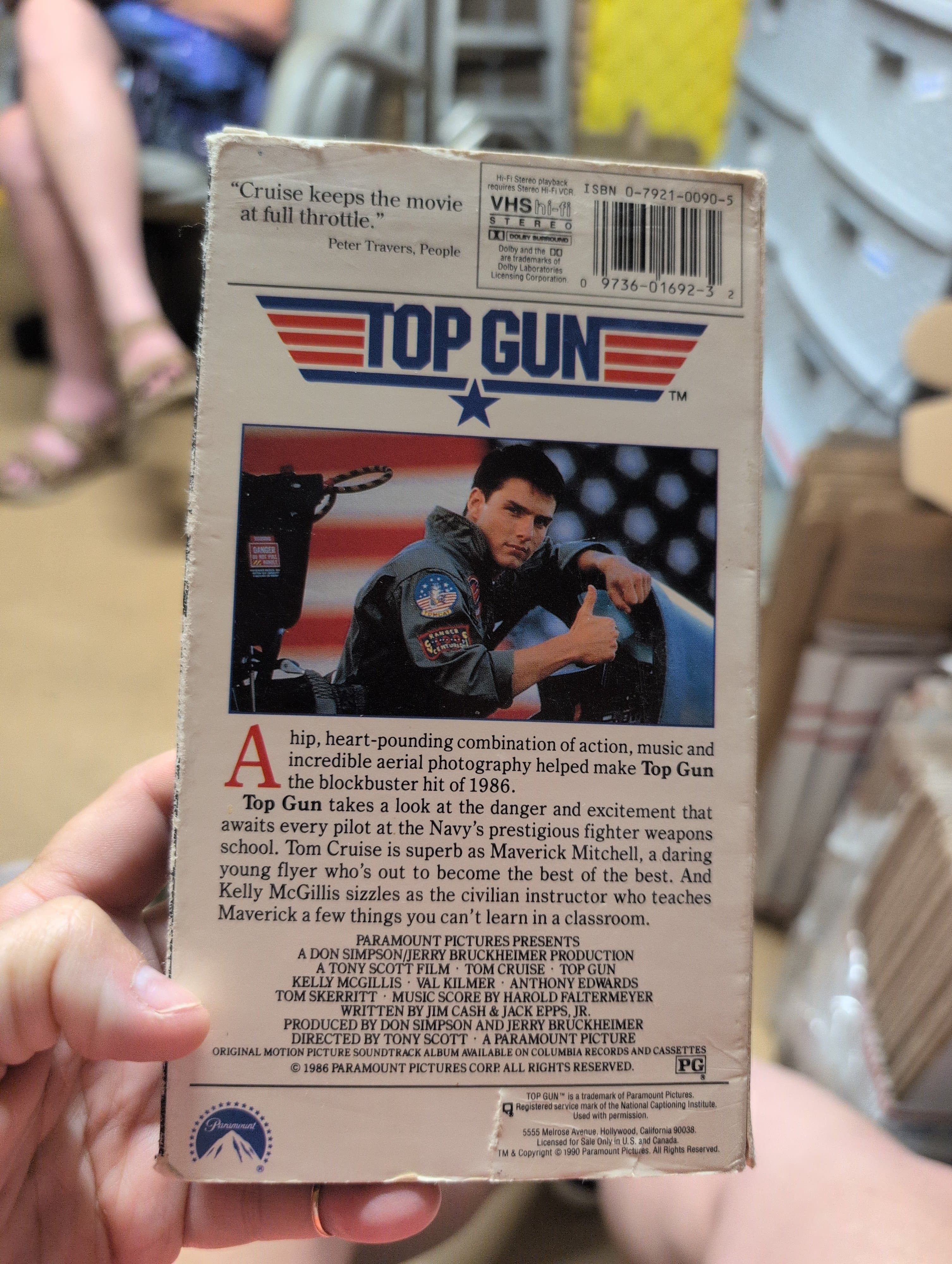 Top Gun [VHS] - Thumbnail 11
