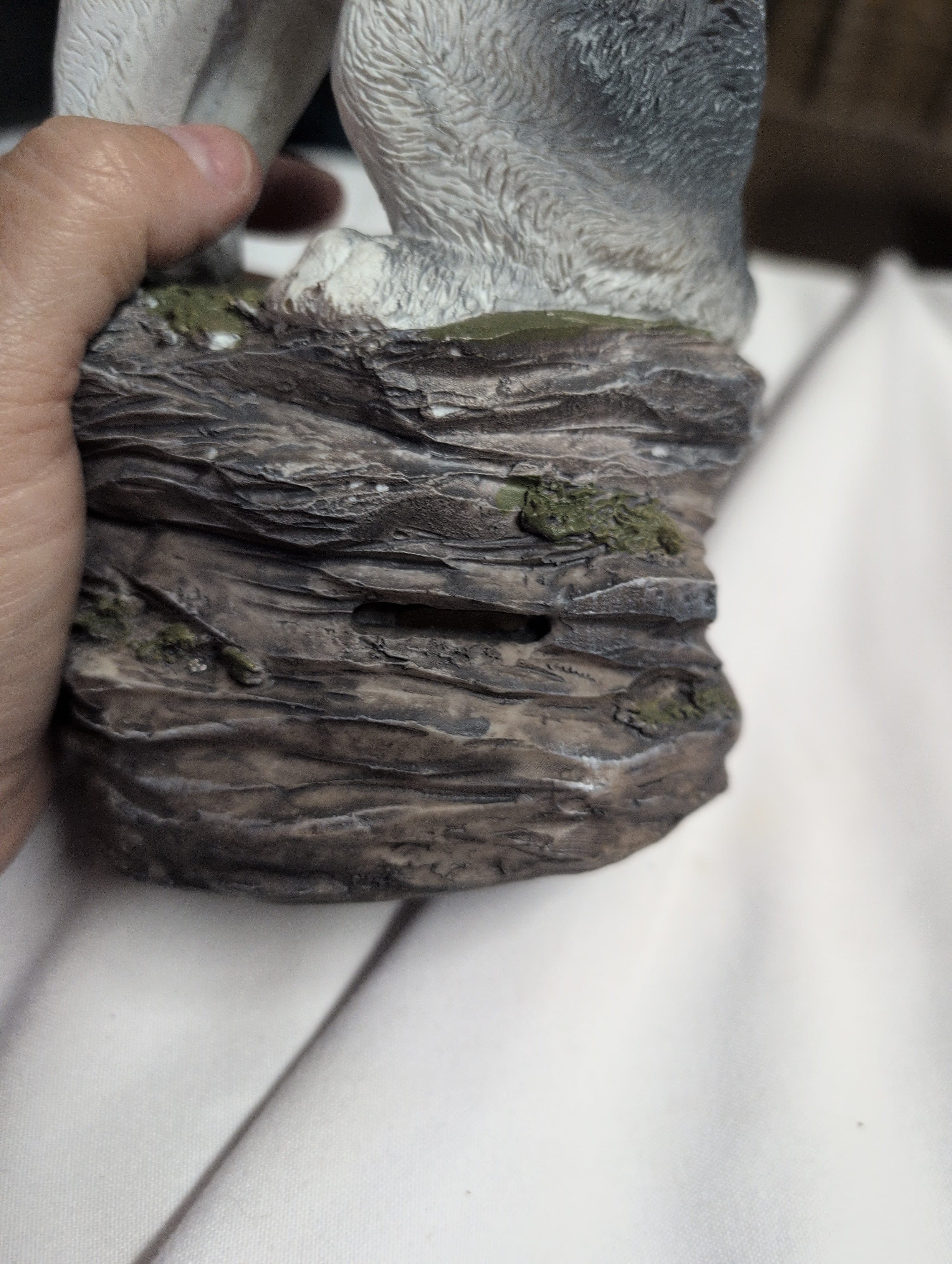 Wolf Figurine Howling on Rock Decorative Sculpture incense burner for the pods - Thumbnail 3