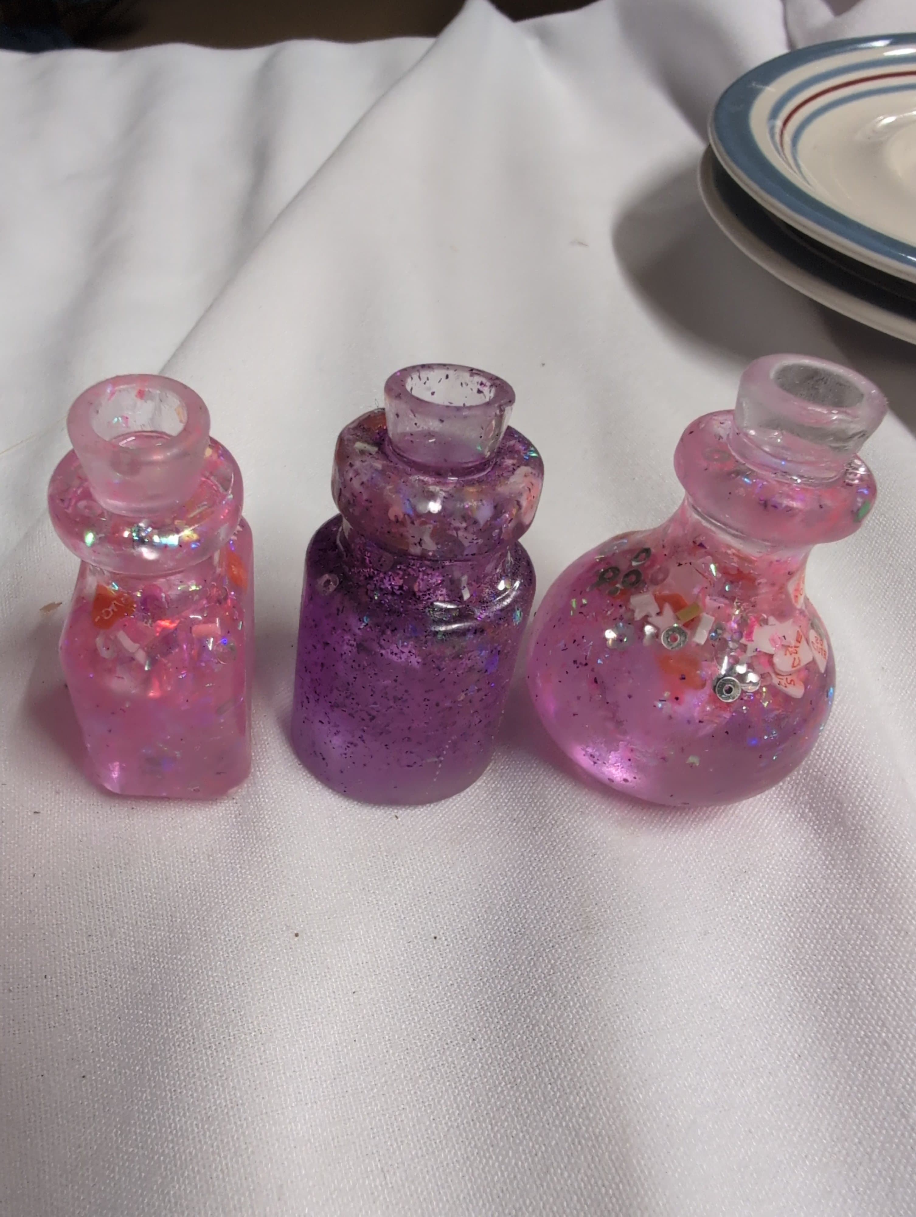Set of 3 Decorative Glitter resin Bottles