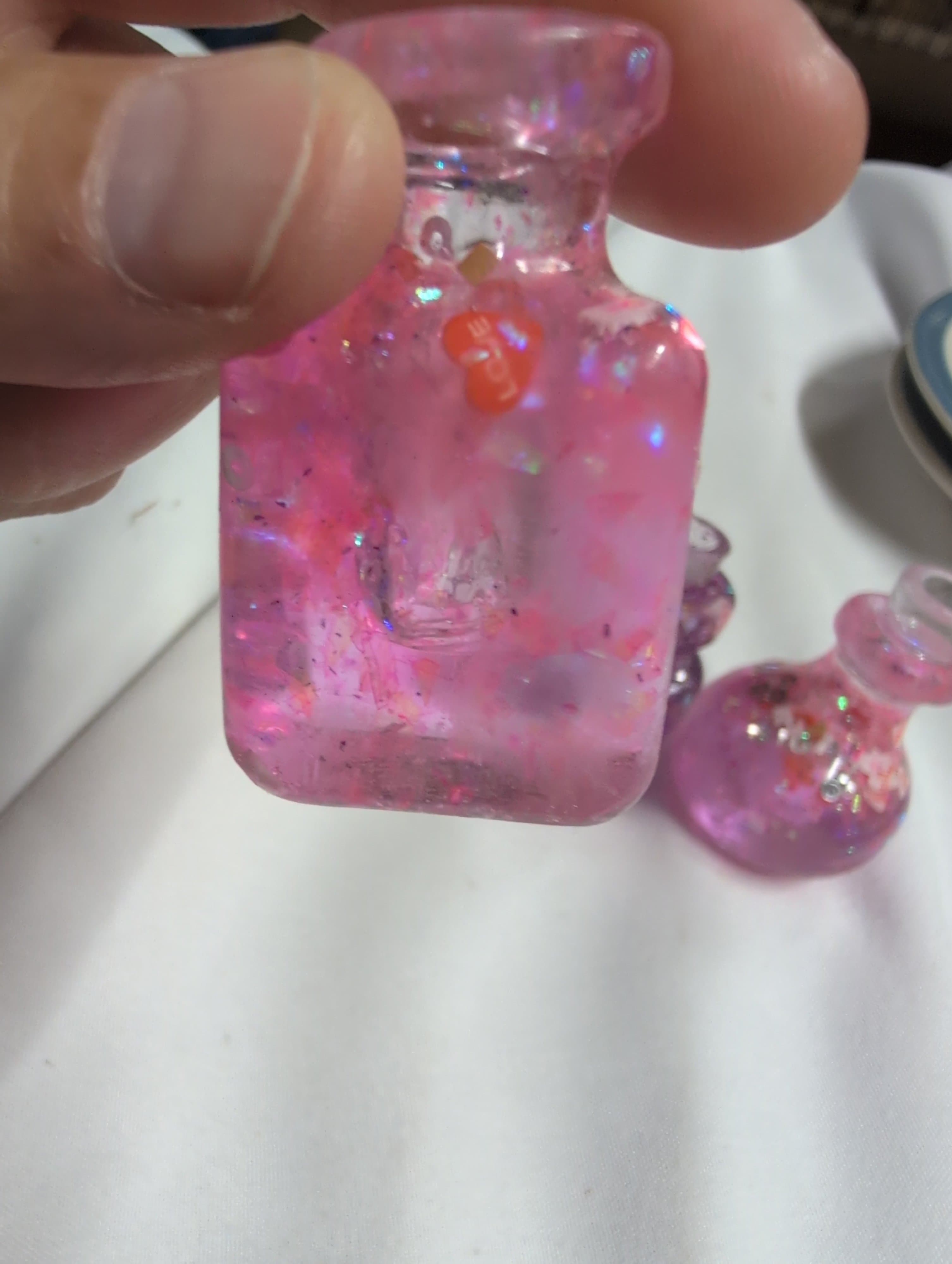 Set of 3 Decorative Glitter resin Bottles - Thumbnail 3