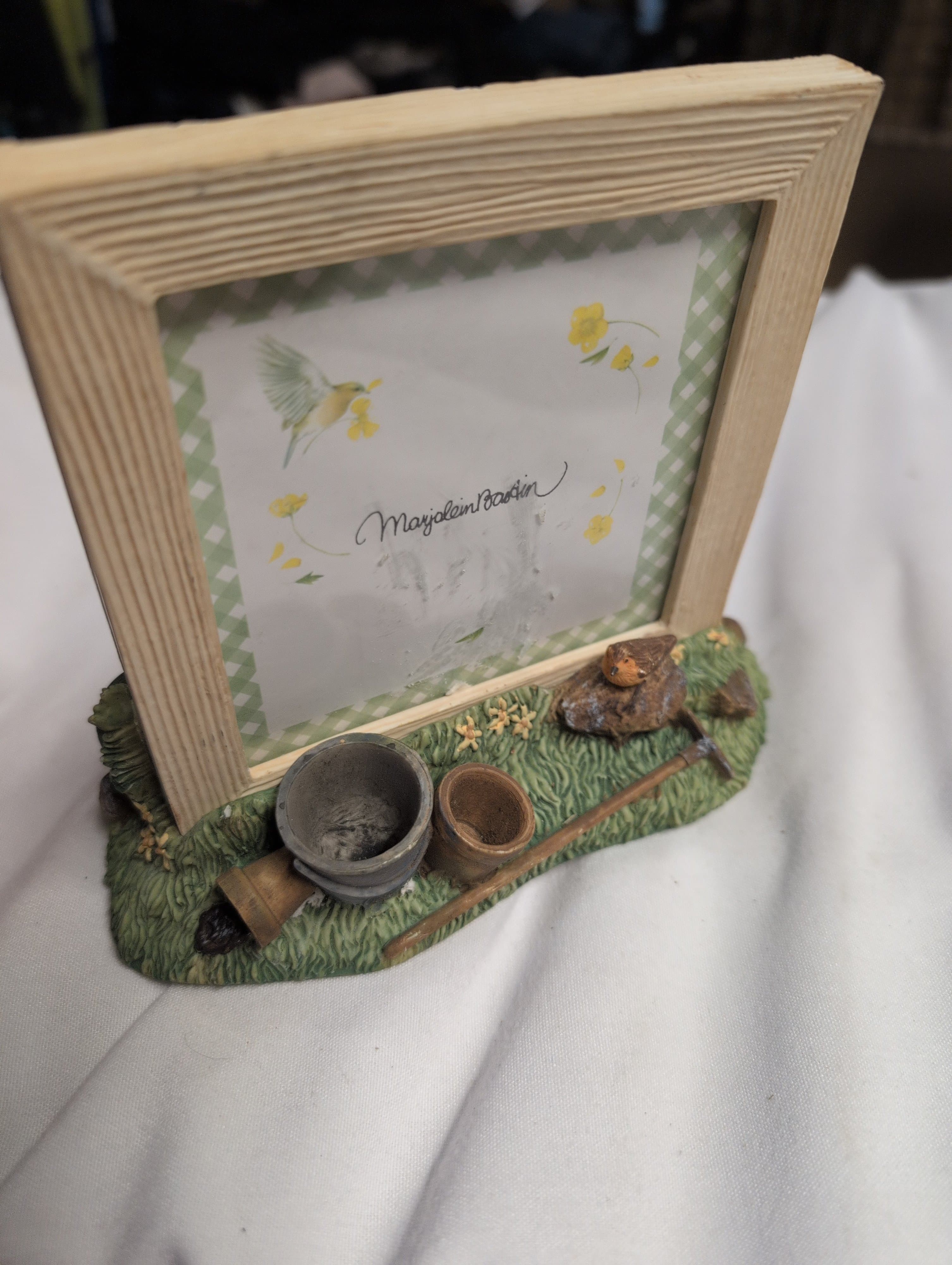 Decorative Picture Frame with Garden Scene - Thumbnail 2