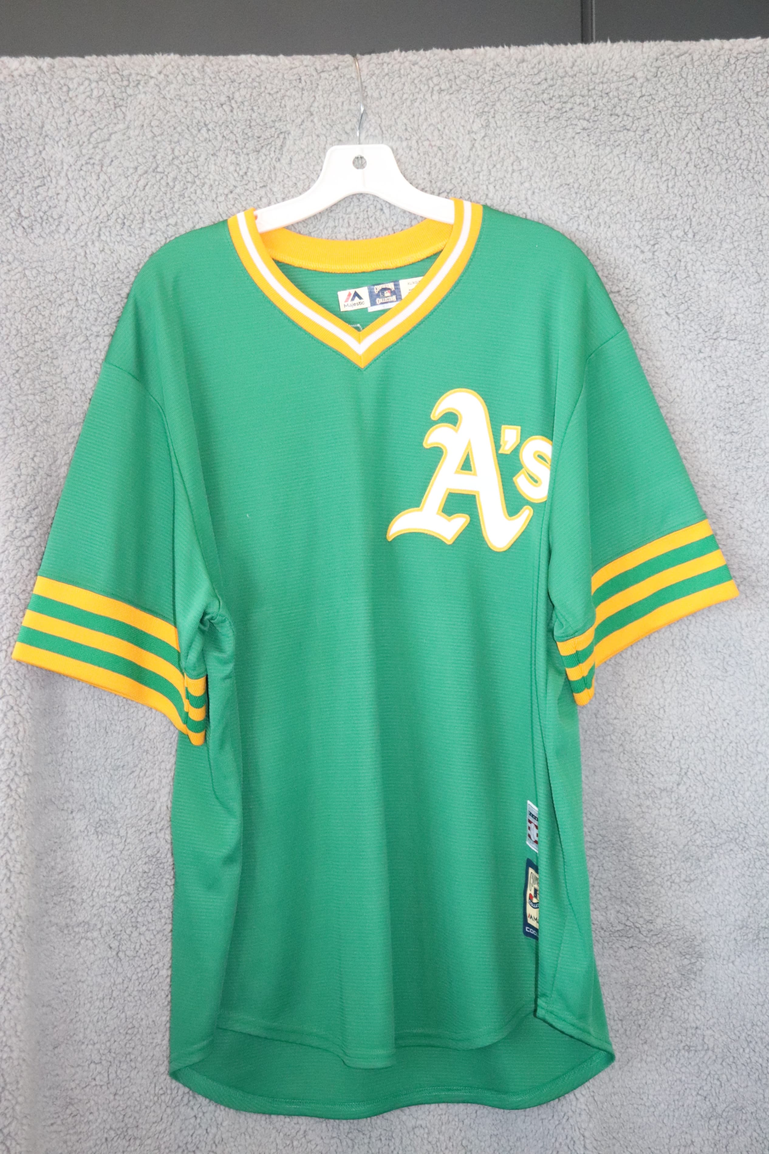 Majestic Oakland Athletics Reggie Jackson #9 Majestic Green MLB  XL Jersey - Thumbnail 2