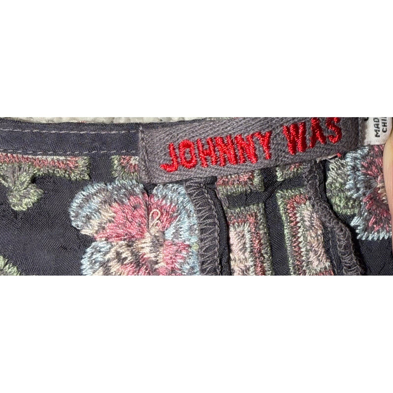 Johnny was sz L Embroidered v neck Ruched Sleeve 3/4 cottagecore boho - Thumbnail 10