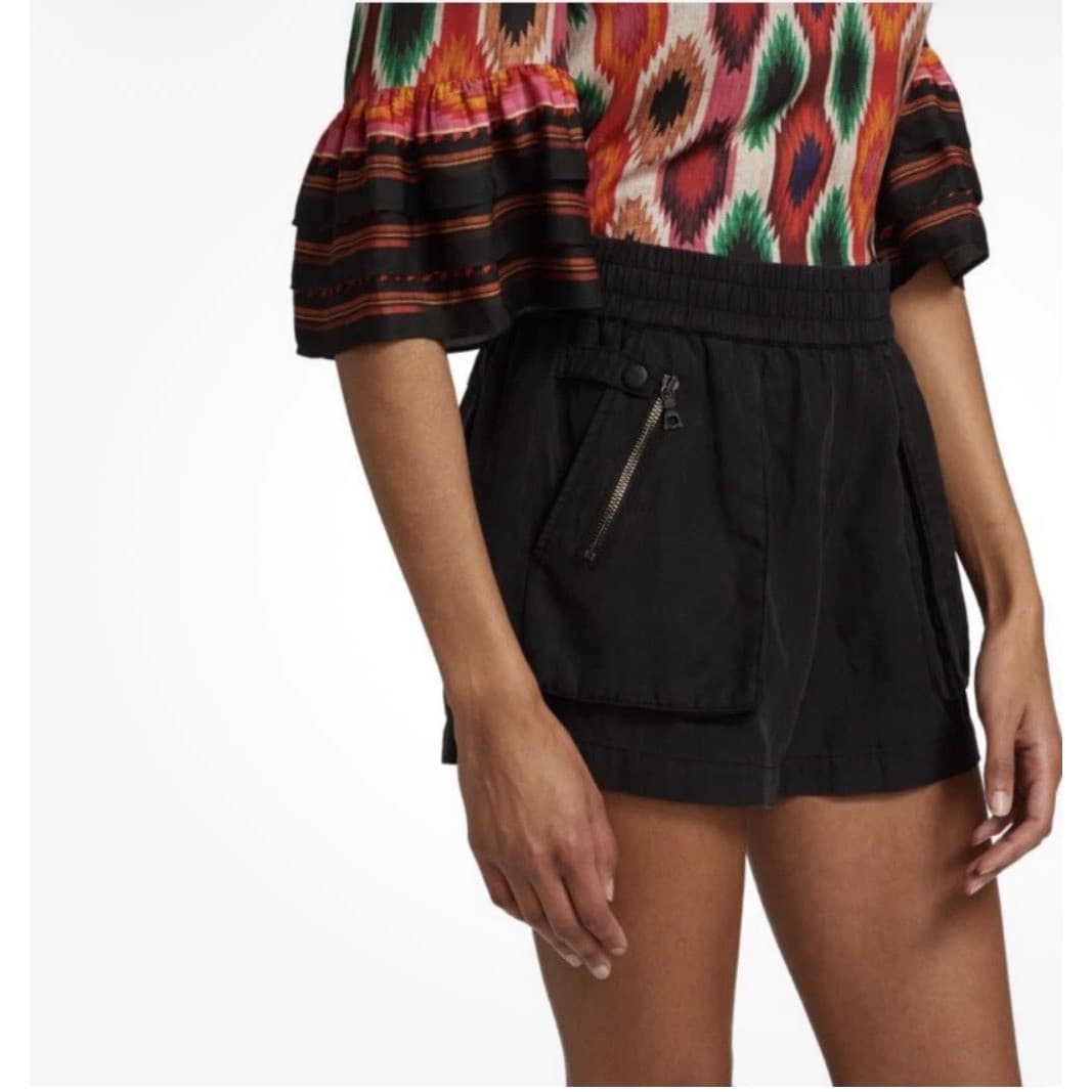 ALICE + OLIVIA High Waist Black Shorts sz s minimalist designer - Thumbnail 3