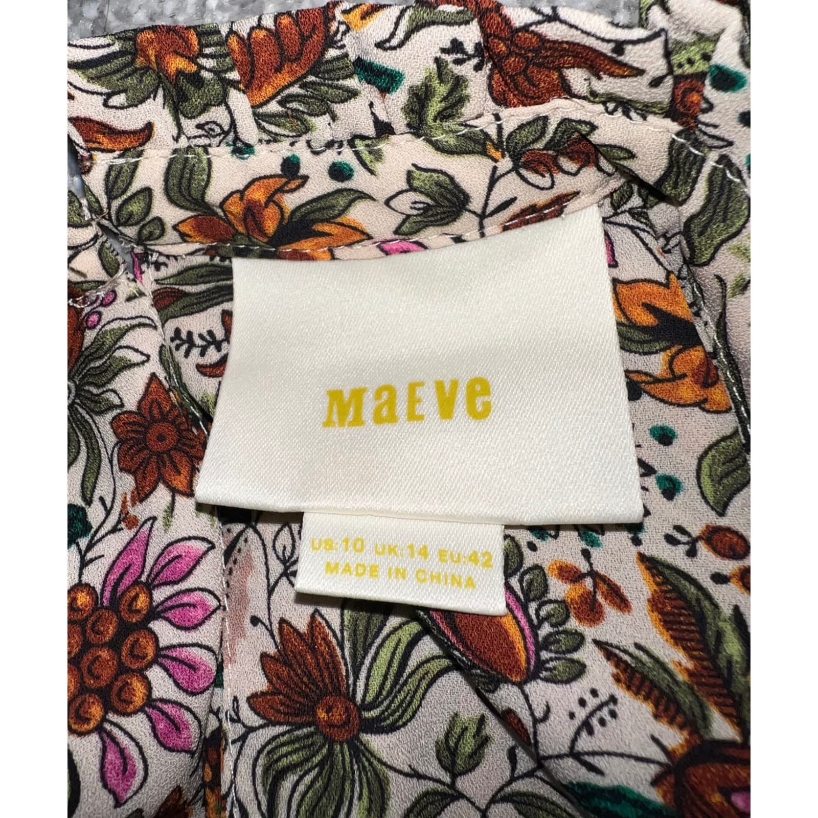 Maeve Darby Smocked JacobeanFloral Top sz 10 Neutral cottagecore boho - Thumbnail 8