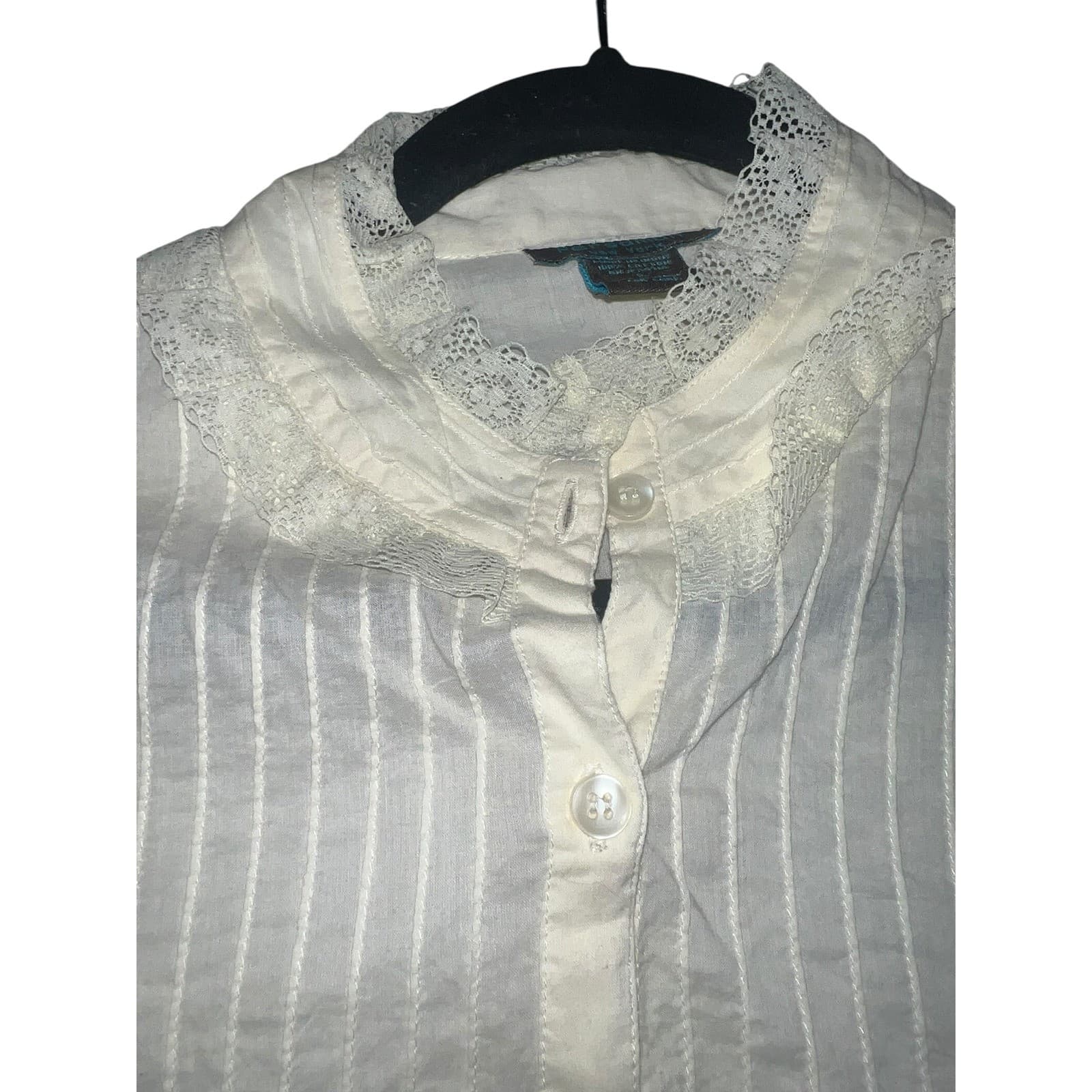 Persaman NY Off White Lace Sz L | Prairie Gypsy Button Down Flare Sleeve Top - Thumbnail 3