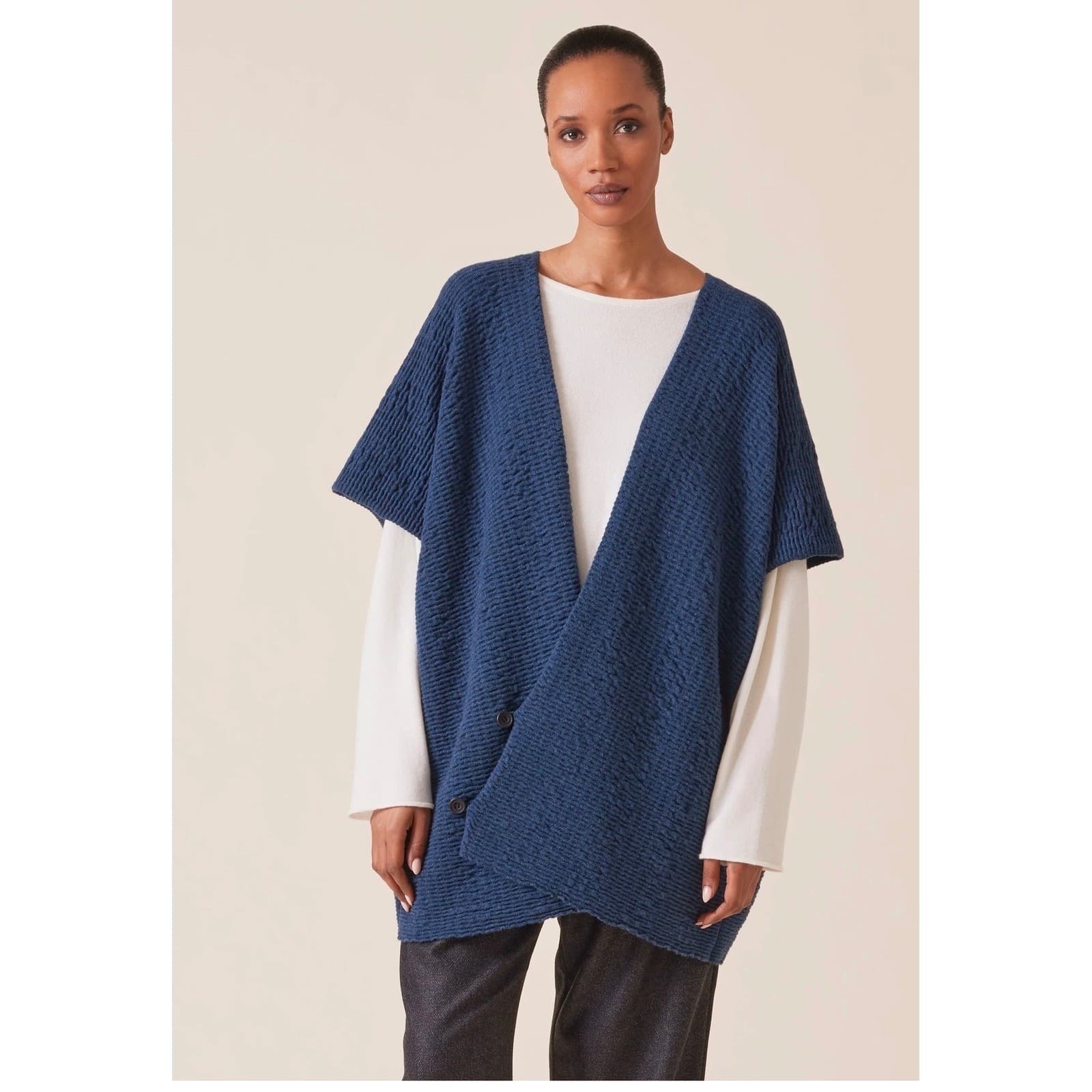 eskandar Cashmere Sleeveless Knit Cardigan Black Grey OS | Luxury Minimalist - Thumbnail 12