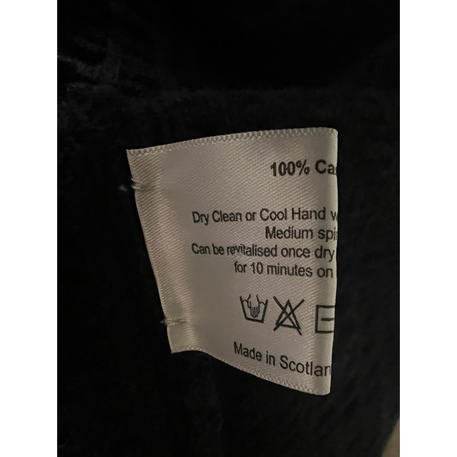 eskandar Cashmere Sleeveless Knit Cardigan Black Grey OS | Luxury Minimalist - Thumbnail 10