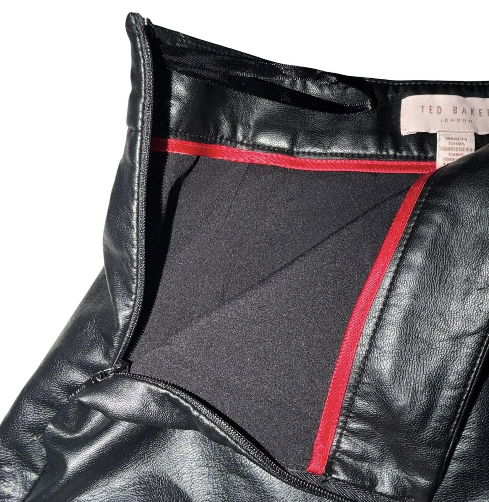 Ted Baker Black PU Leather Mini Skirt Sz 0 Designer Luxury Chic - Thumbnail 4