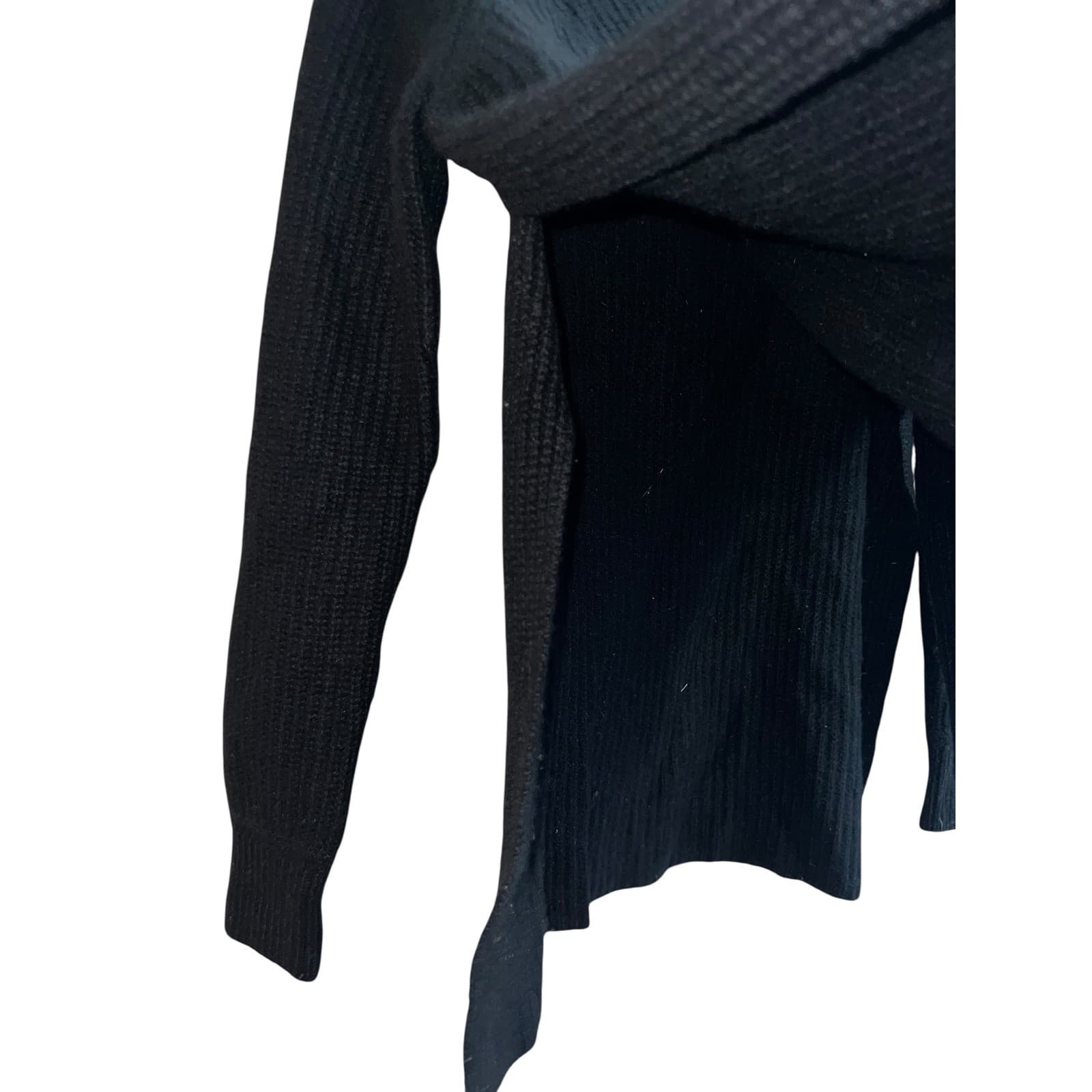 Club Monaco Italian Cashmere Crewneck Sweater Sz S | Minimalist Luxury Knit - Thumbnail 4