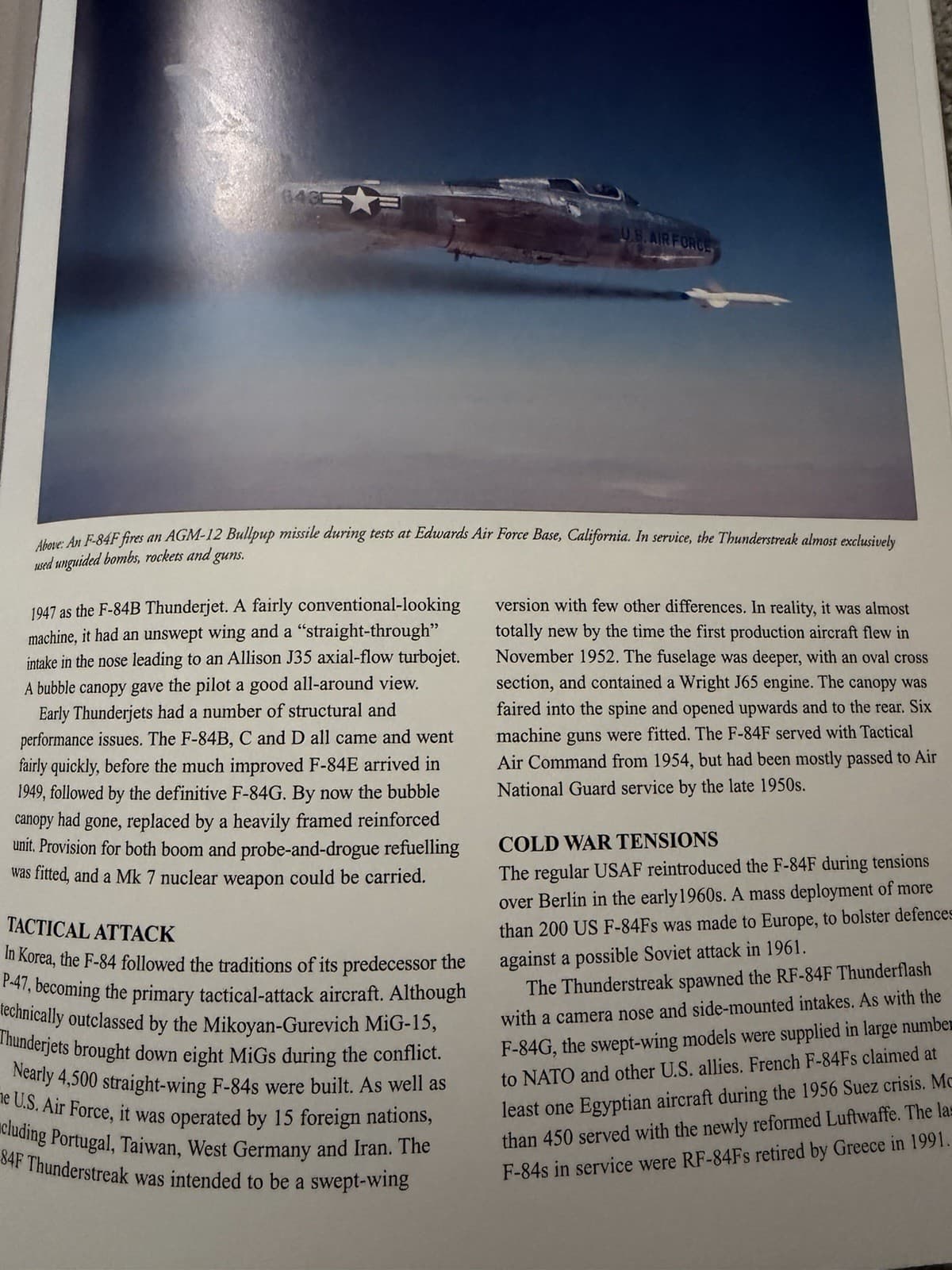 Jet Fighters Inside Out (2010 First Edition) - Thumbnail 4