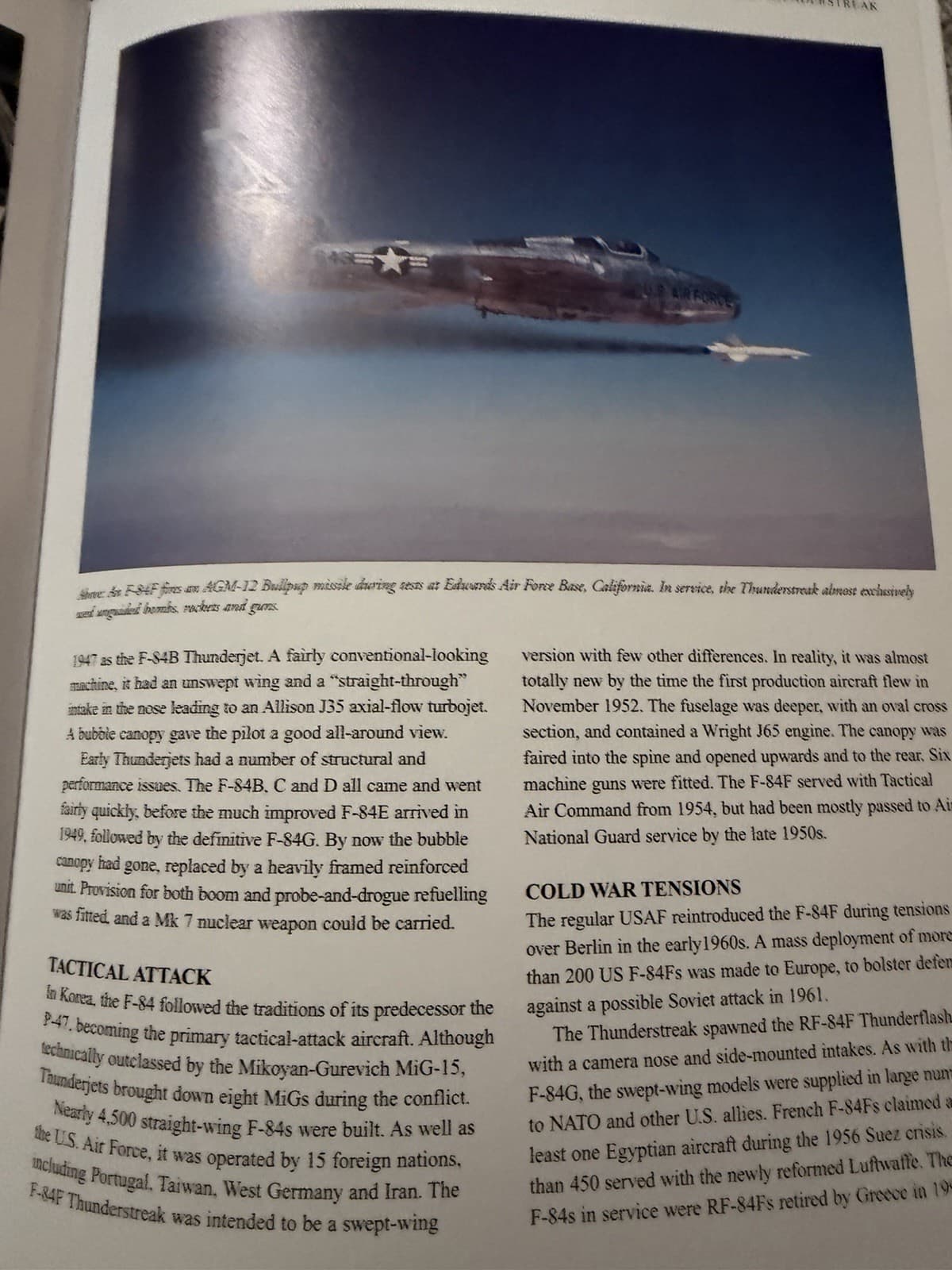 Jet Fighters Inside Out (2010 First Edition) - Thumbnail 3