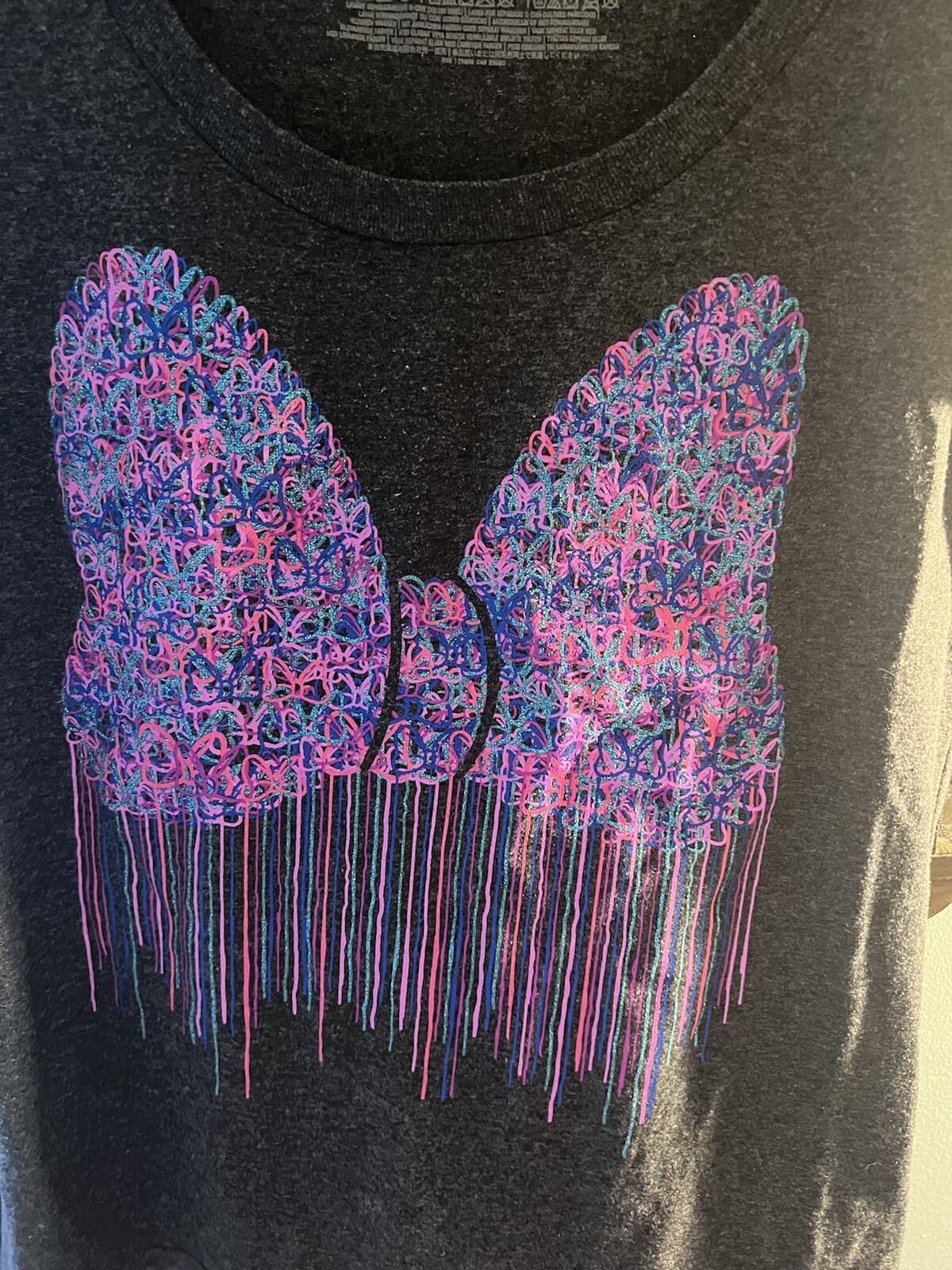Disney Gray Minnie Mouse Paint Dripping Bow Tee Shirt Vacation Disney Wear - Thumbnail 2