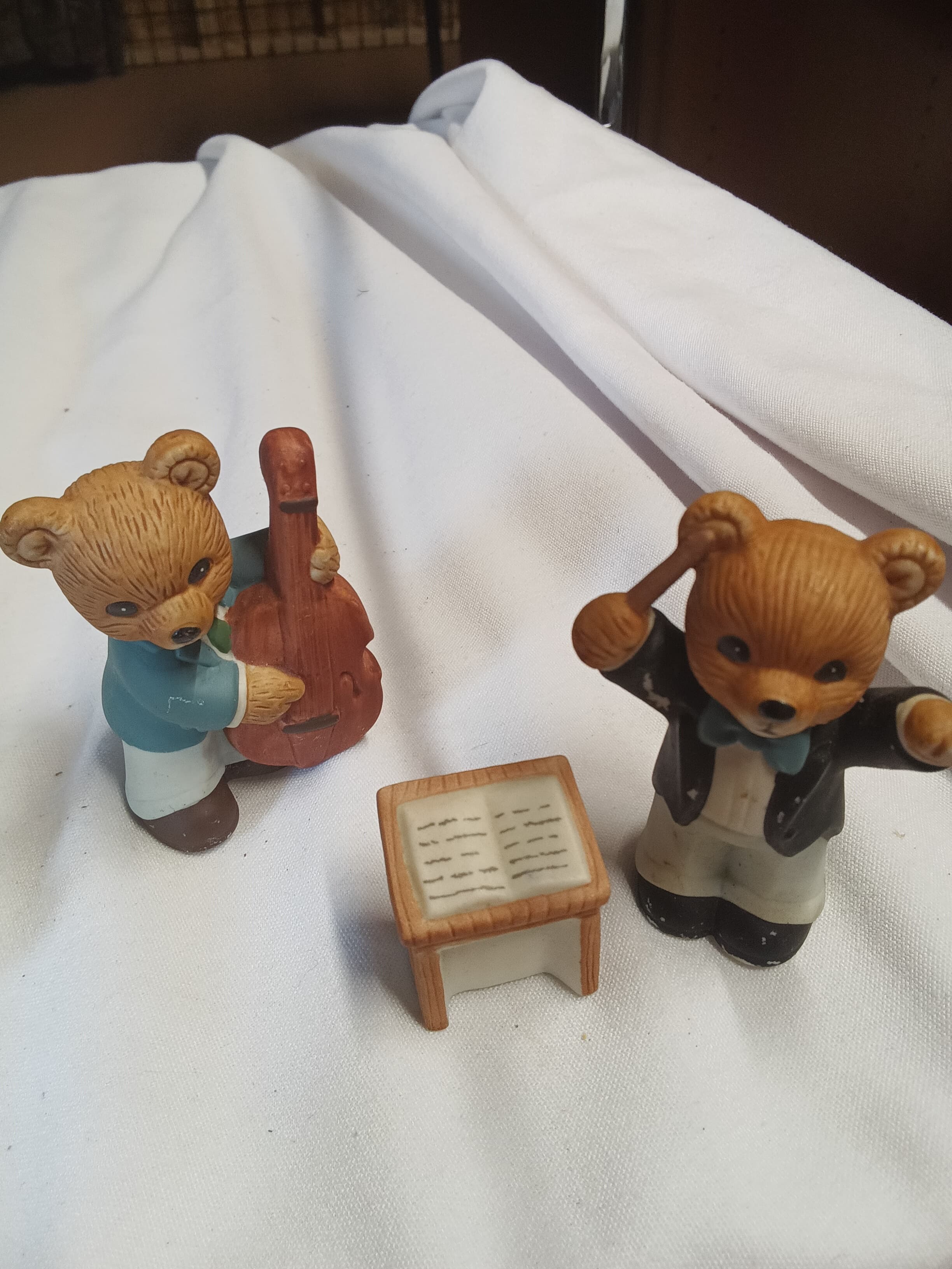 Bear Figurine Set with Blackboard and Instruments - Thumbnail 5