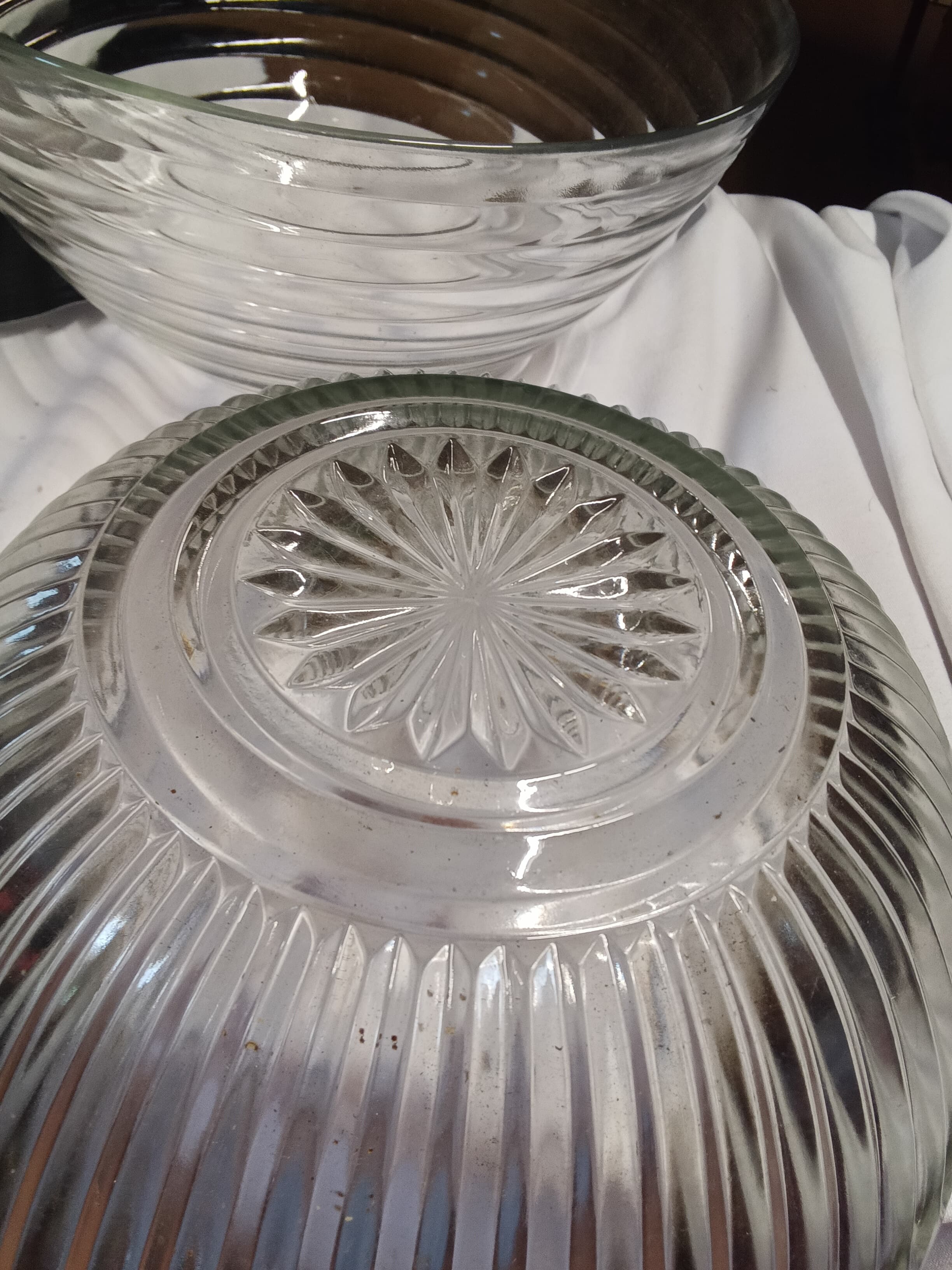 Vintage Anchor Hocking Glass Mixing Bowl Set - Thumbnail 3