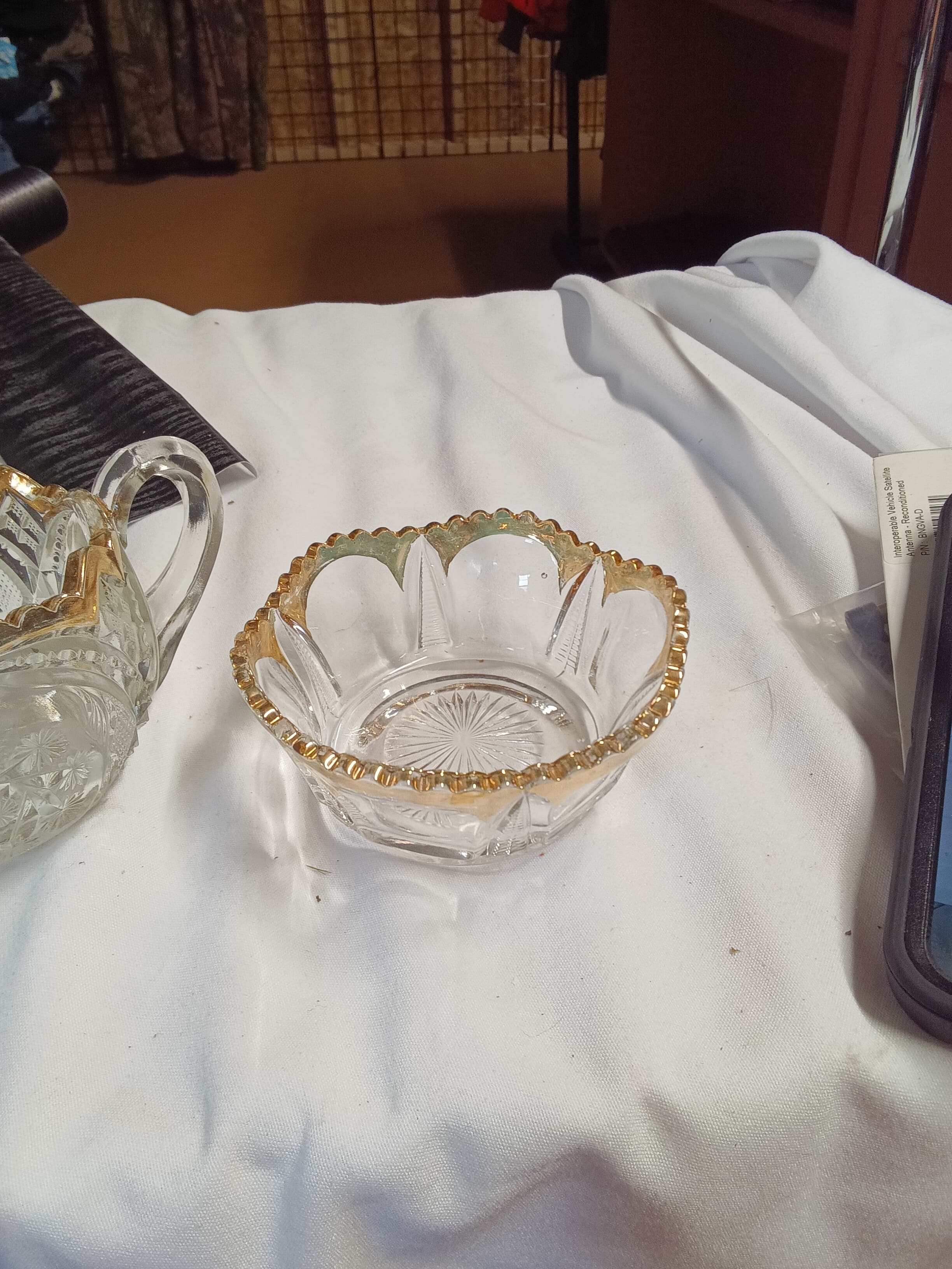 Vintage Crystal Sugar and Creamer Set with Gold Trim - Thumbnail 3