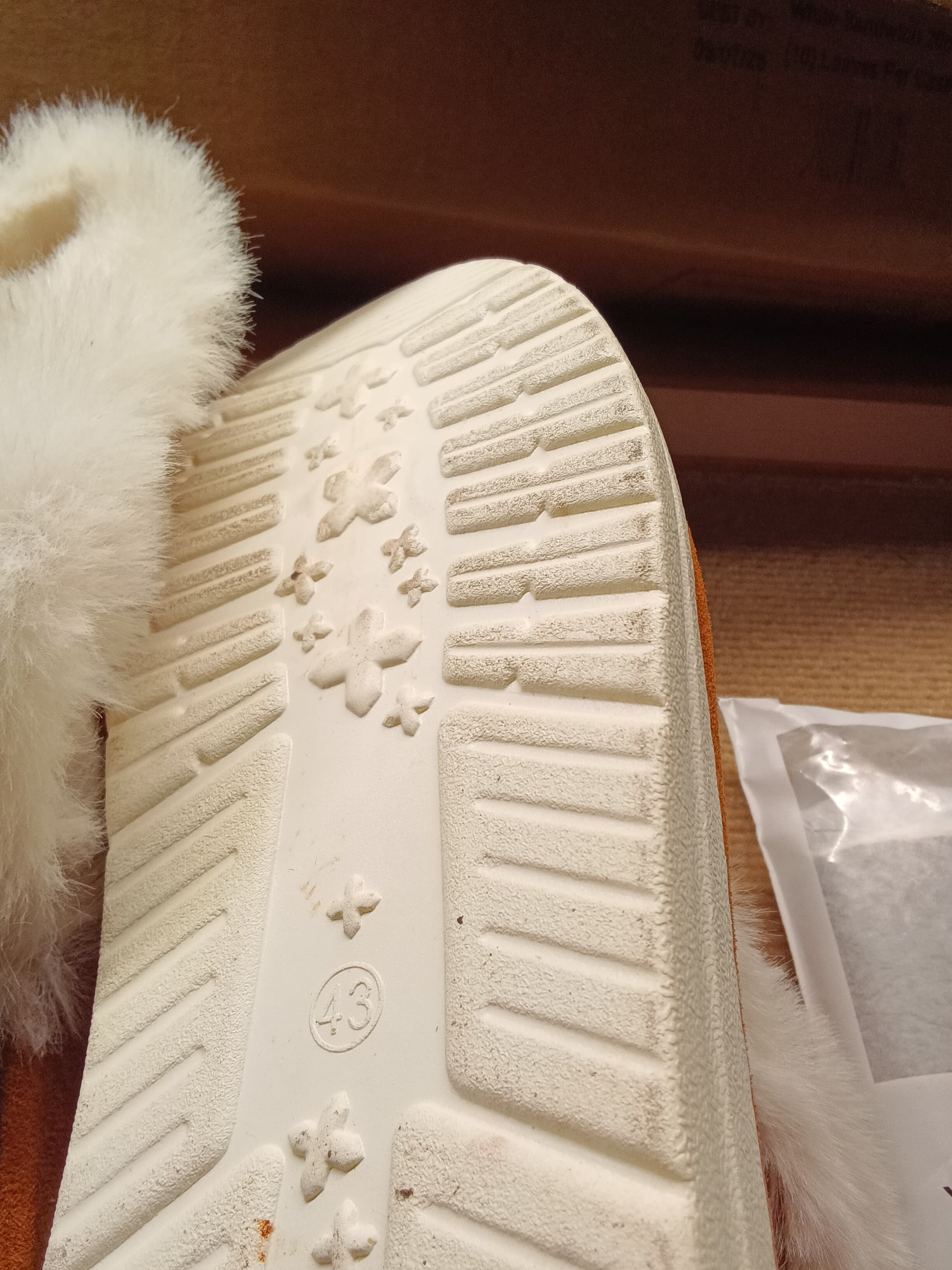 Faux Fur Lined Suede Slippers - Thumbnail 2