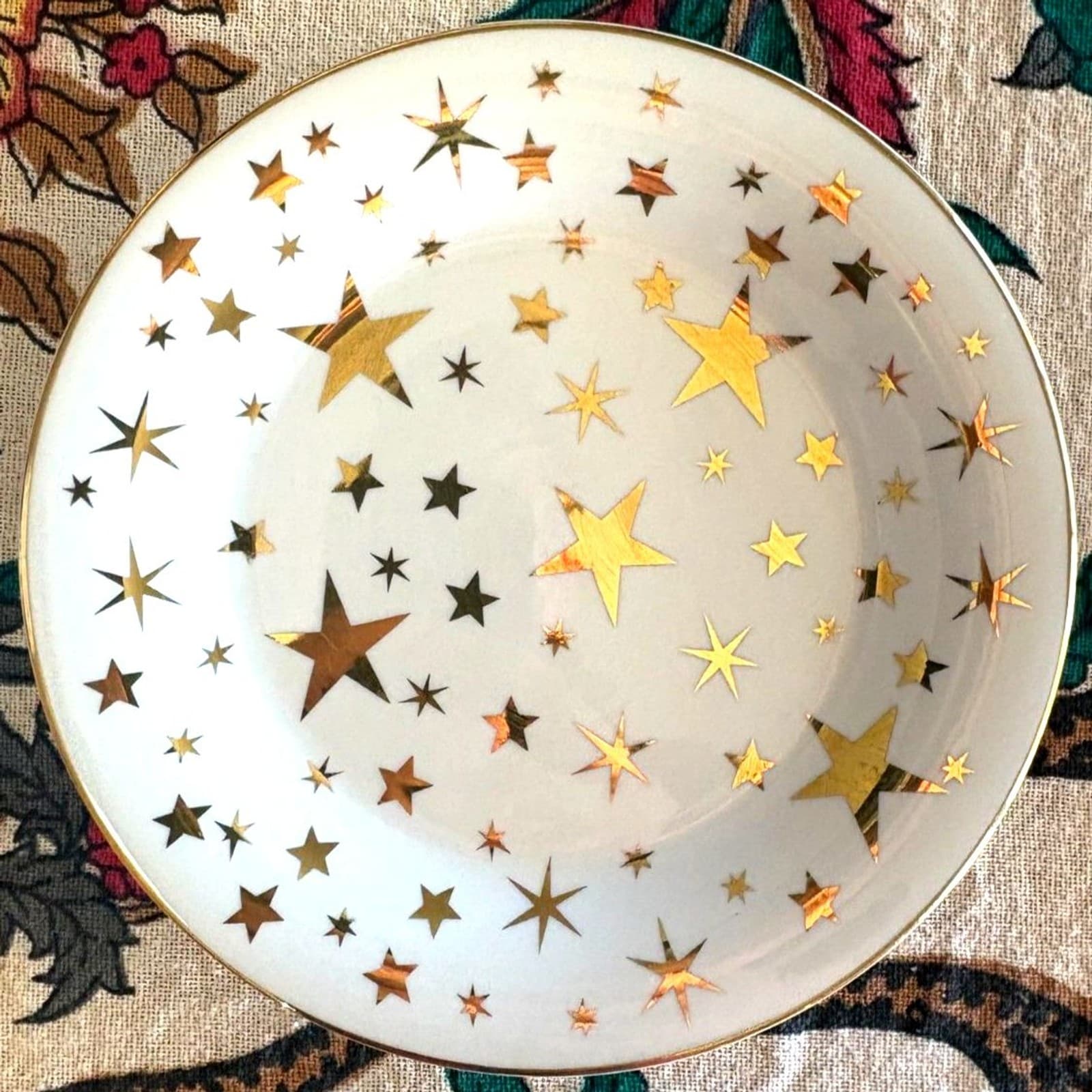 8 Vintage 1997 Sakura Holiday Classic Gold Stars 7 1/2" Dessert/Pie Plates - Thumbnail 6